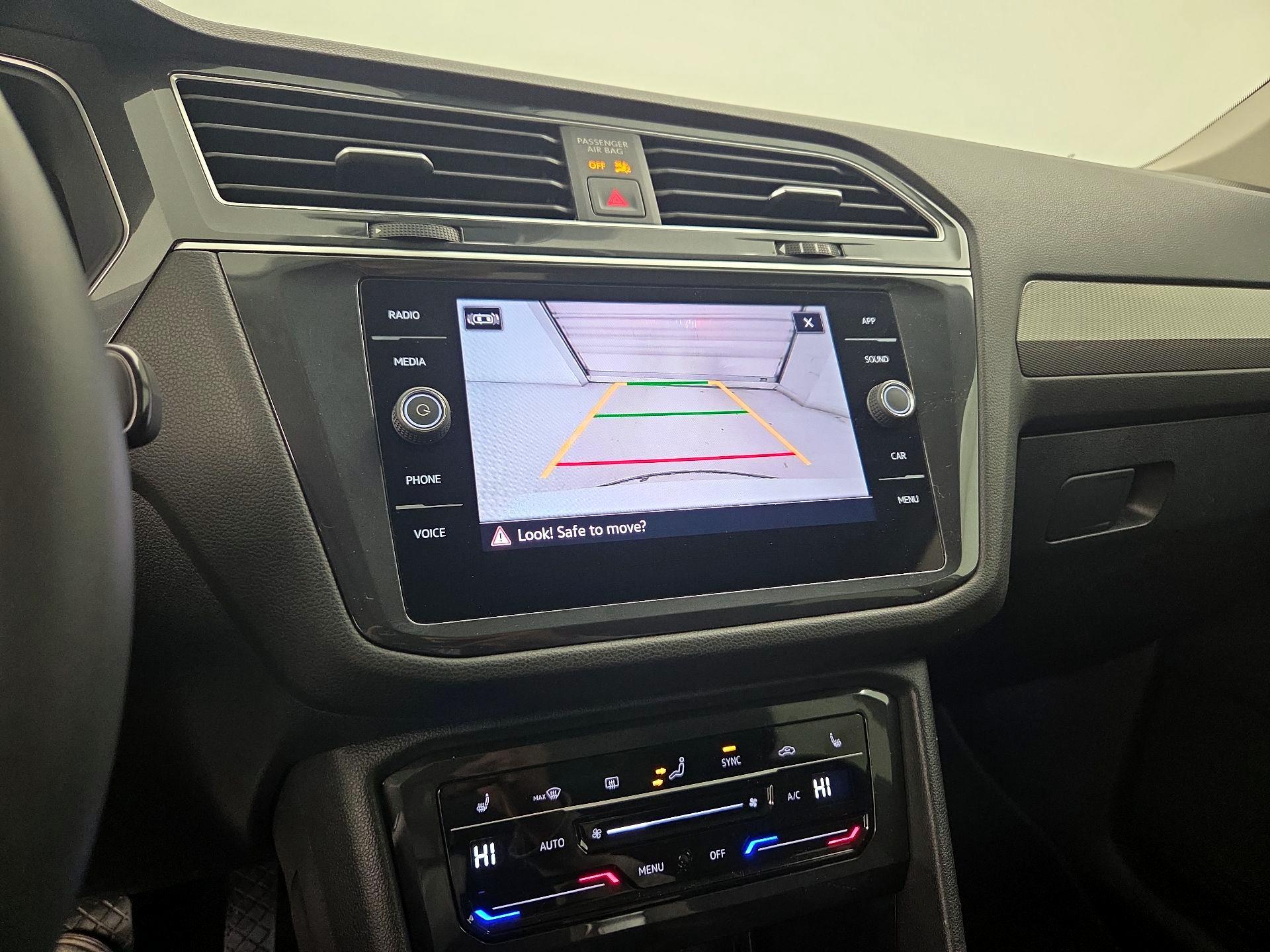 Thumbnail: 2024 Volkswagen Tiguan - 14