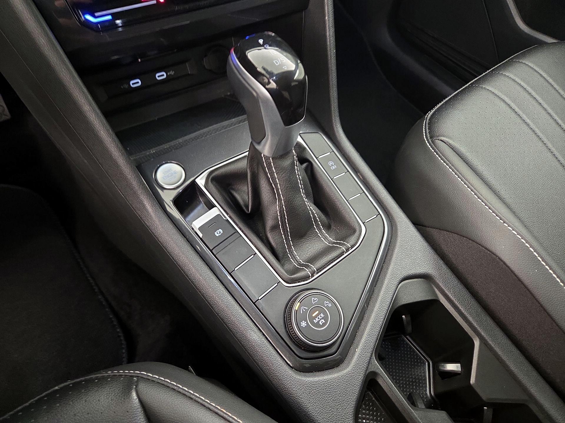 Thumbnail: 2024 Volkswagen Tiguan - 17