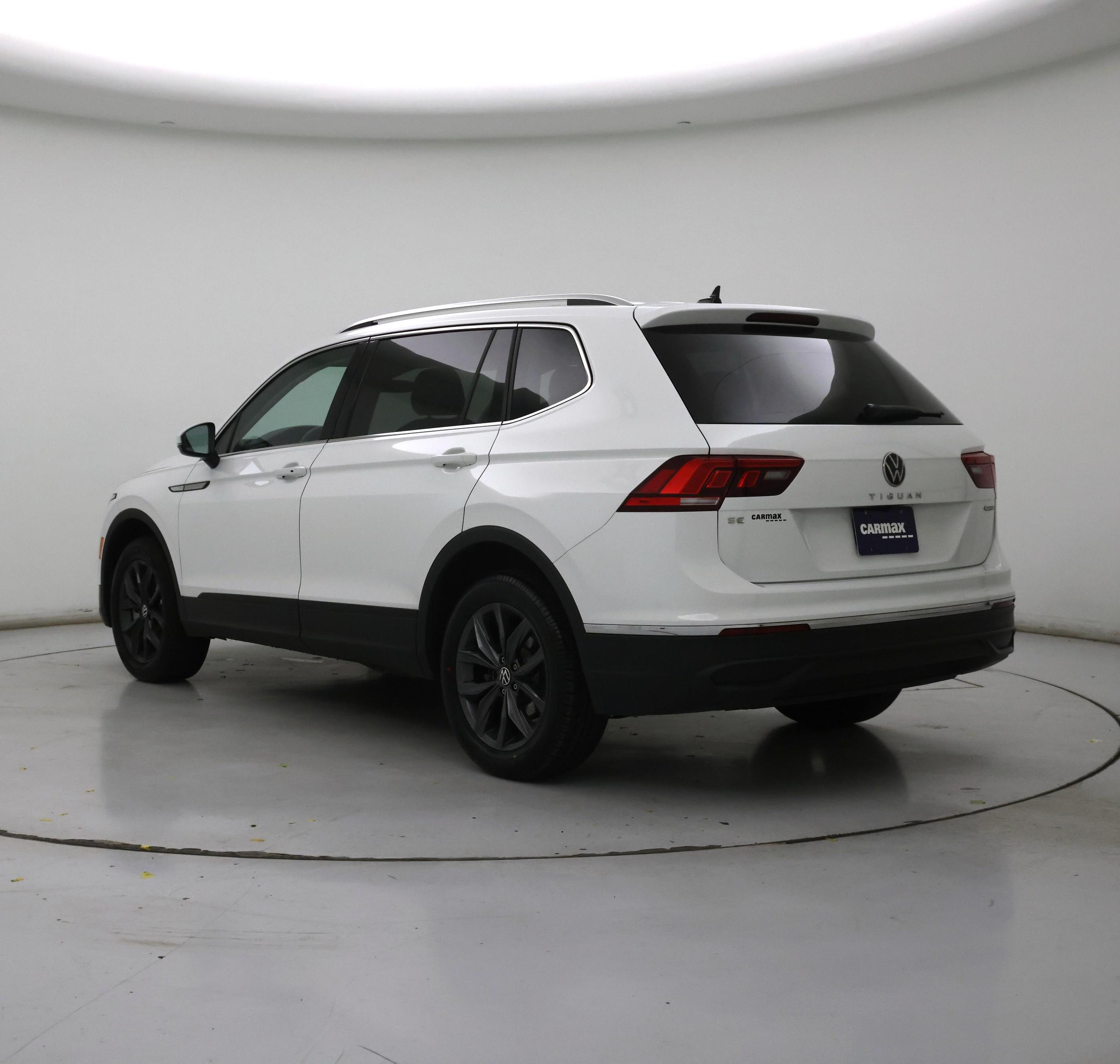 Thumbnail: 2024 Volkswagen Tiguan - 2