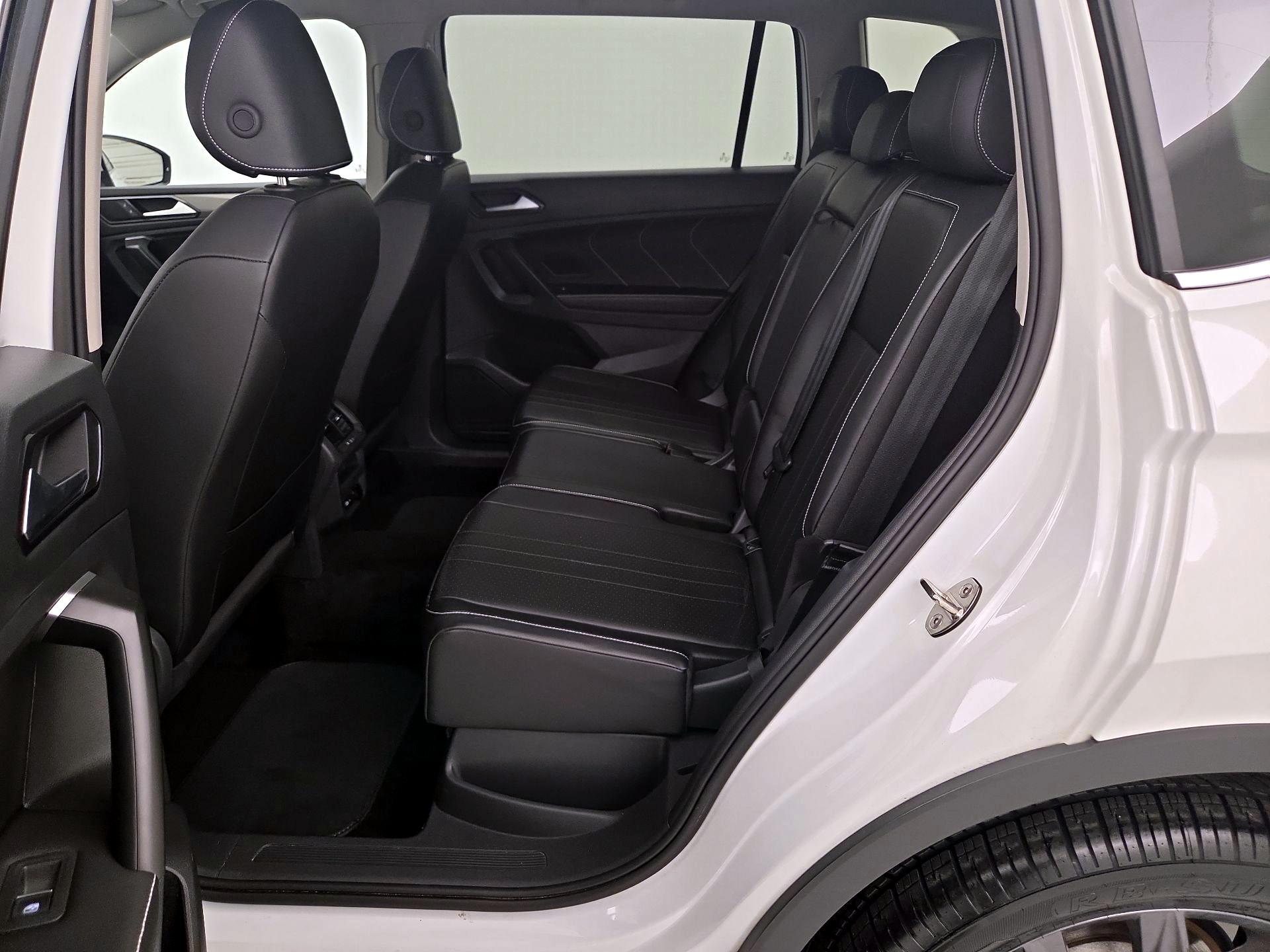 Thumbnail: 2024 Volkswagen Tiguan - 20