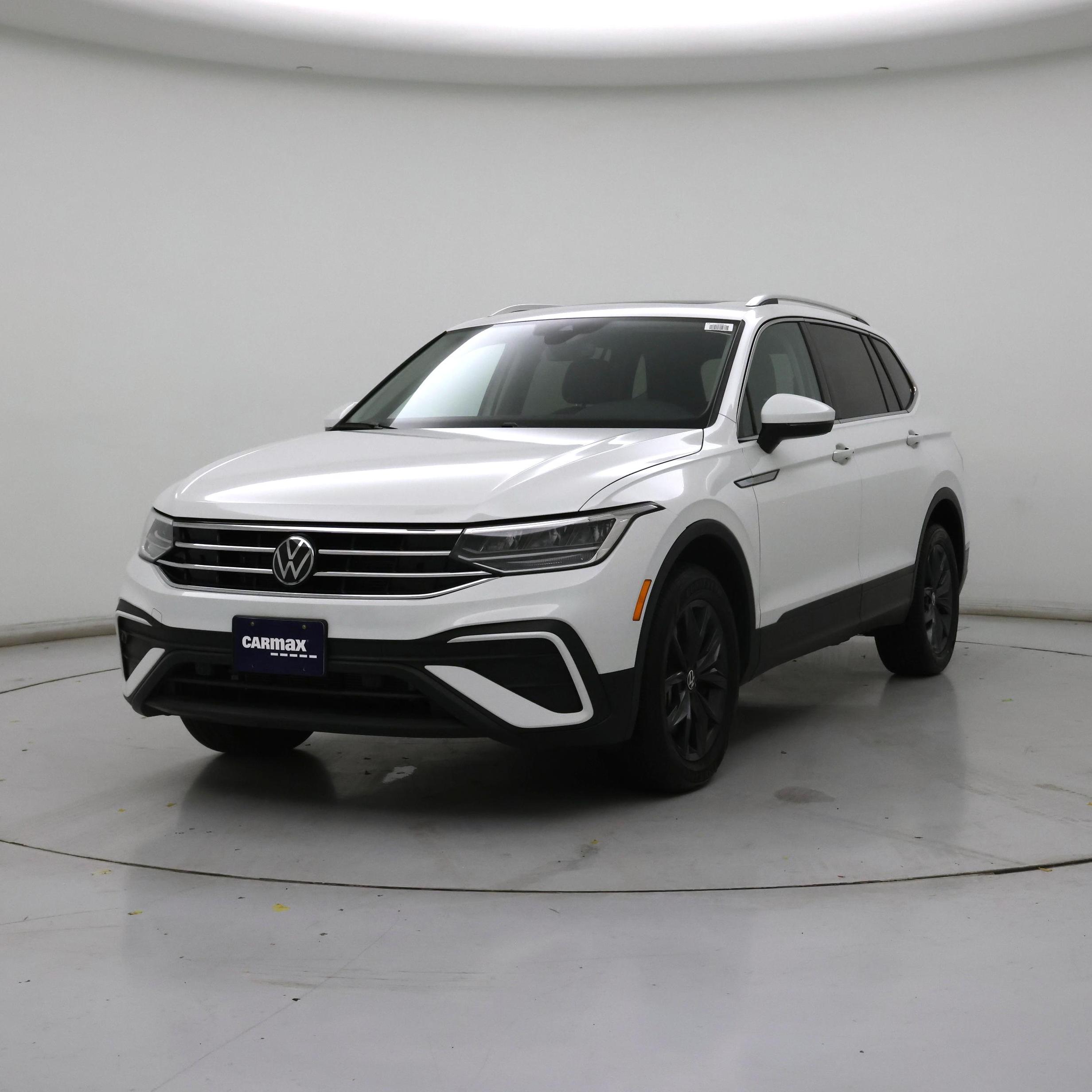 Thumbnail: 2024 Volkswagen Tiguan - 4