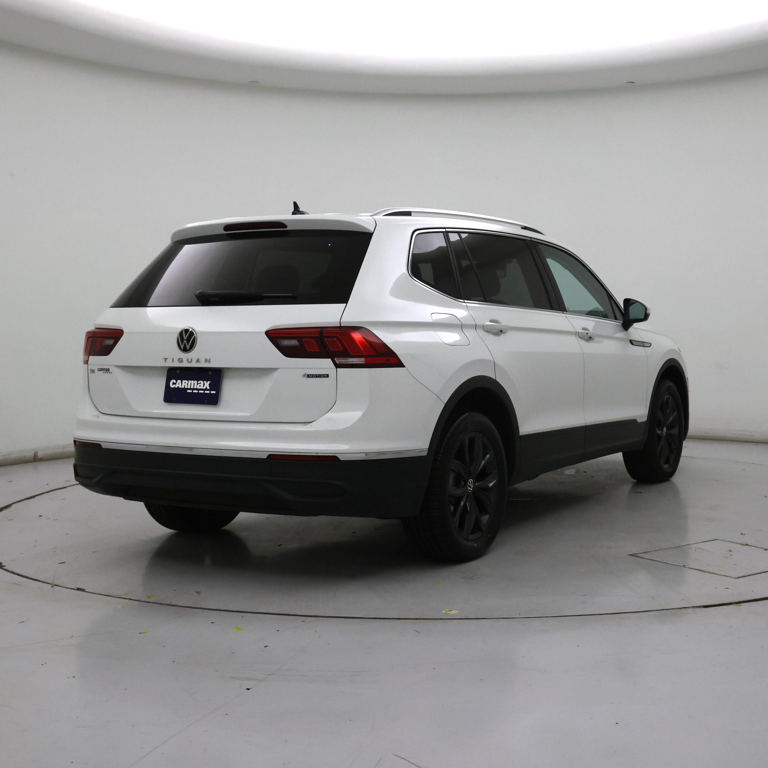 Thumbnail: 2024 Volkswagen Tiguan - 8