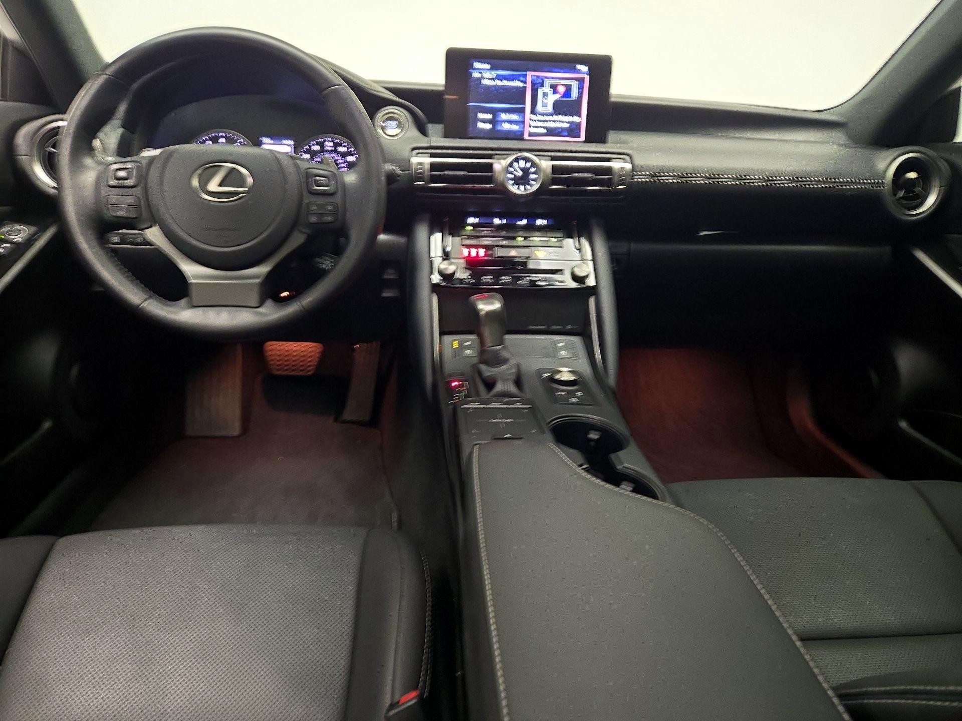 Thumbnail: 2022 Lexus IS - 9