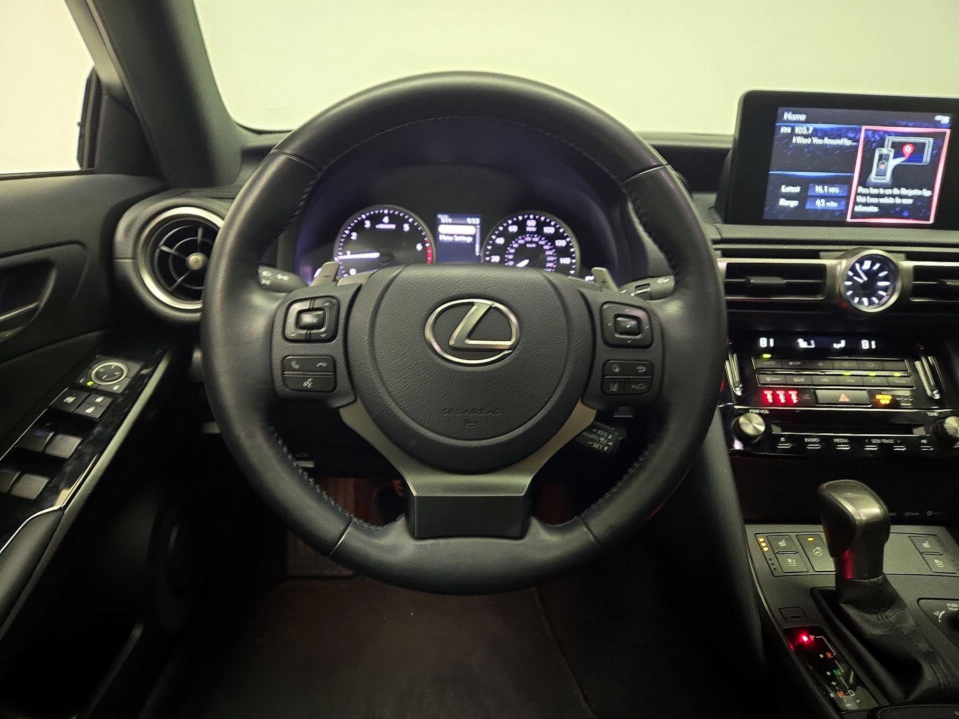 Thumbnail: 2022 Lexus IS - 10