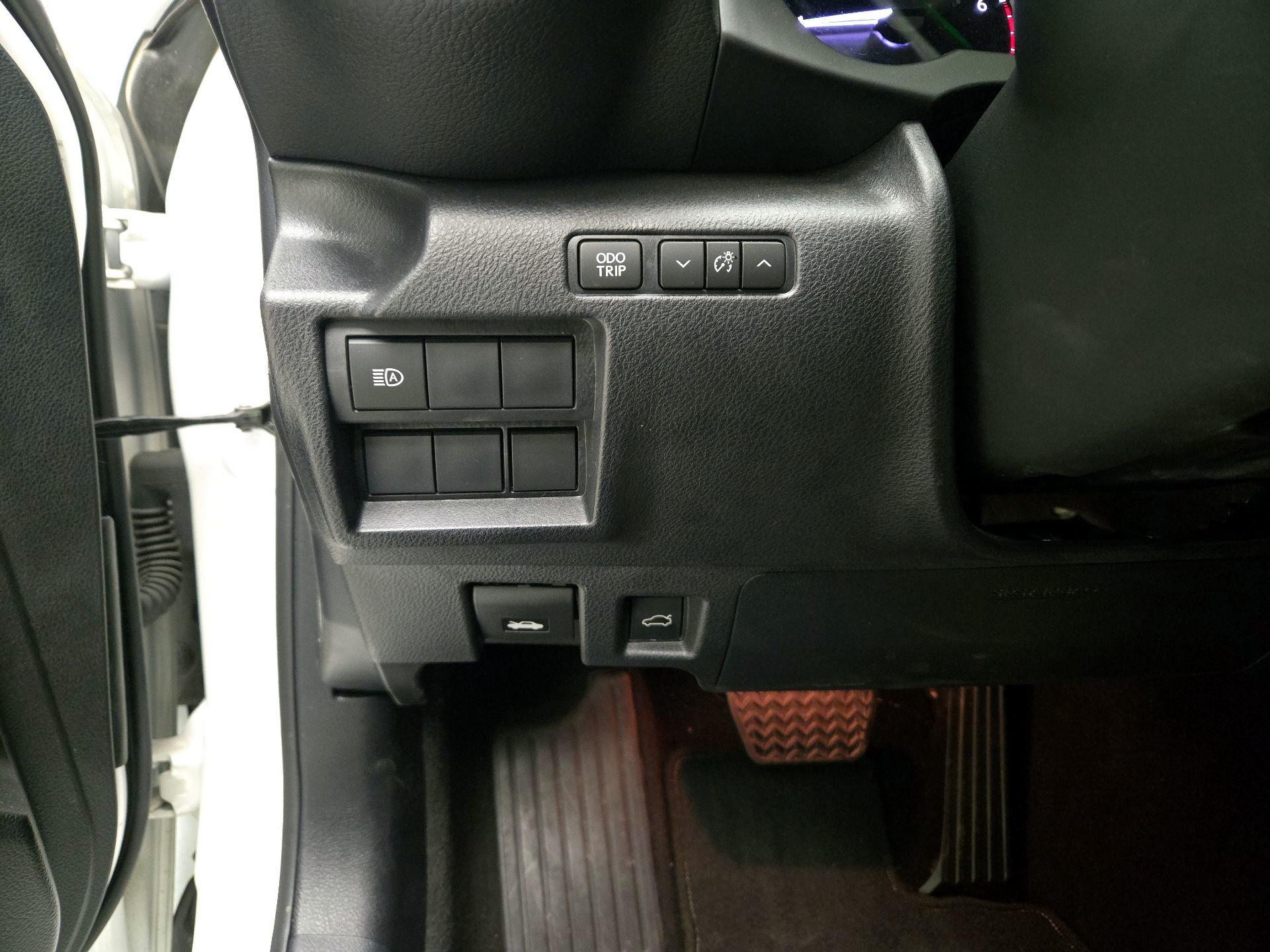 Thumbnail: 2022 Lexus IS - 13