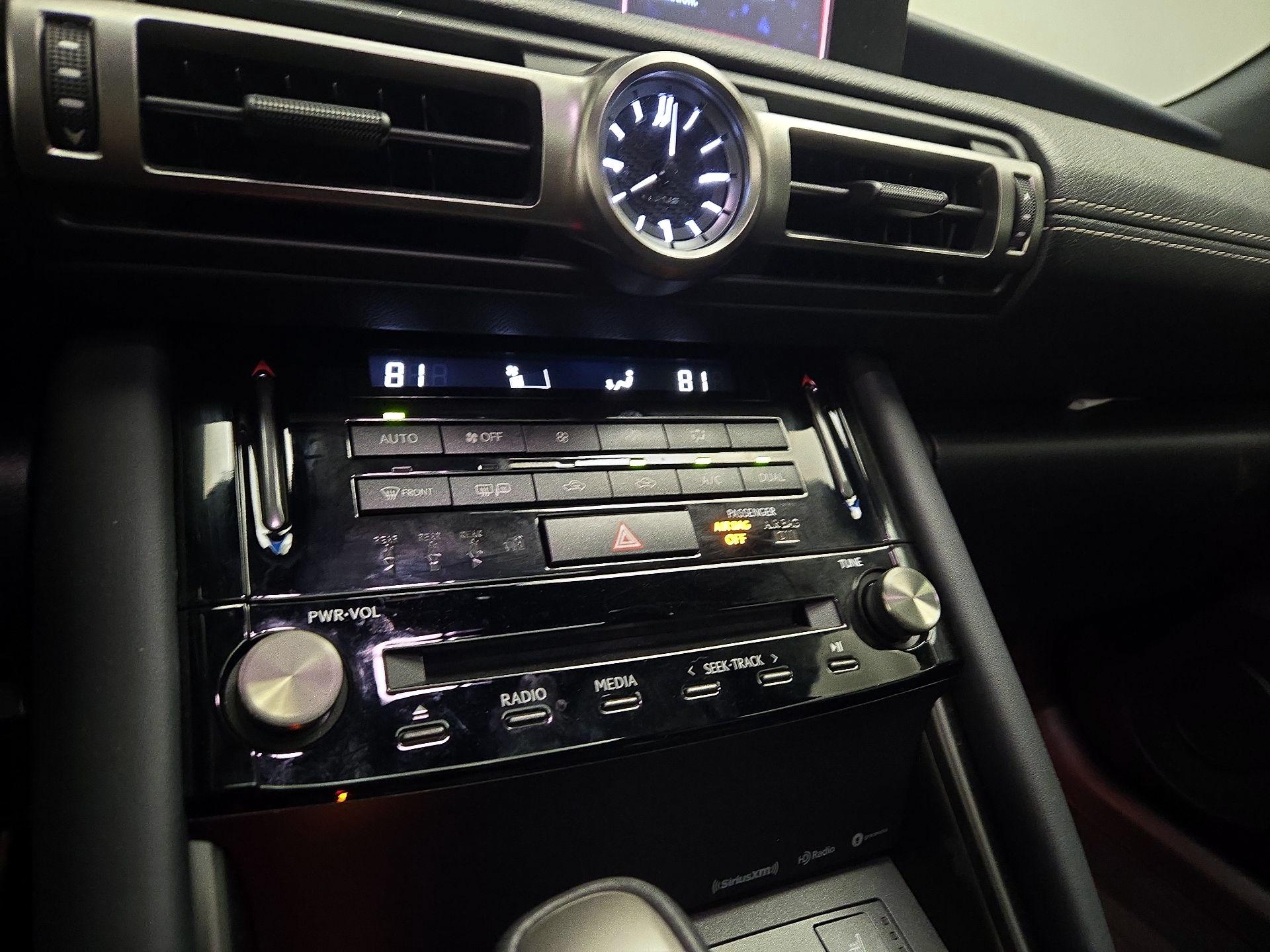 Thumbnail: 2022 Lexus IS - 16