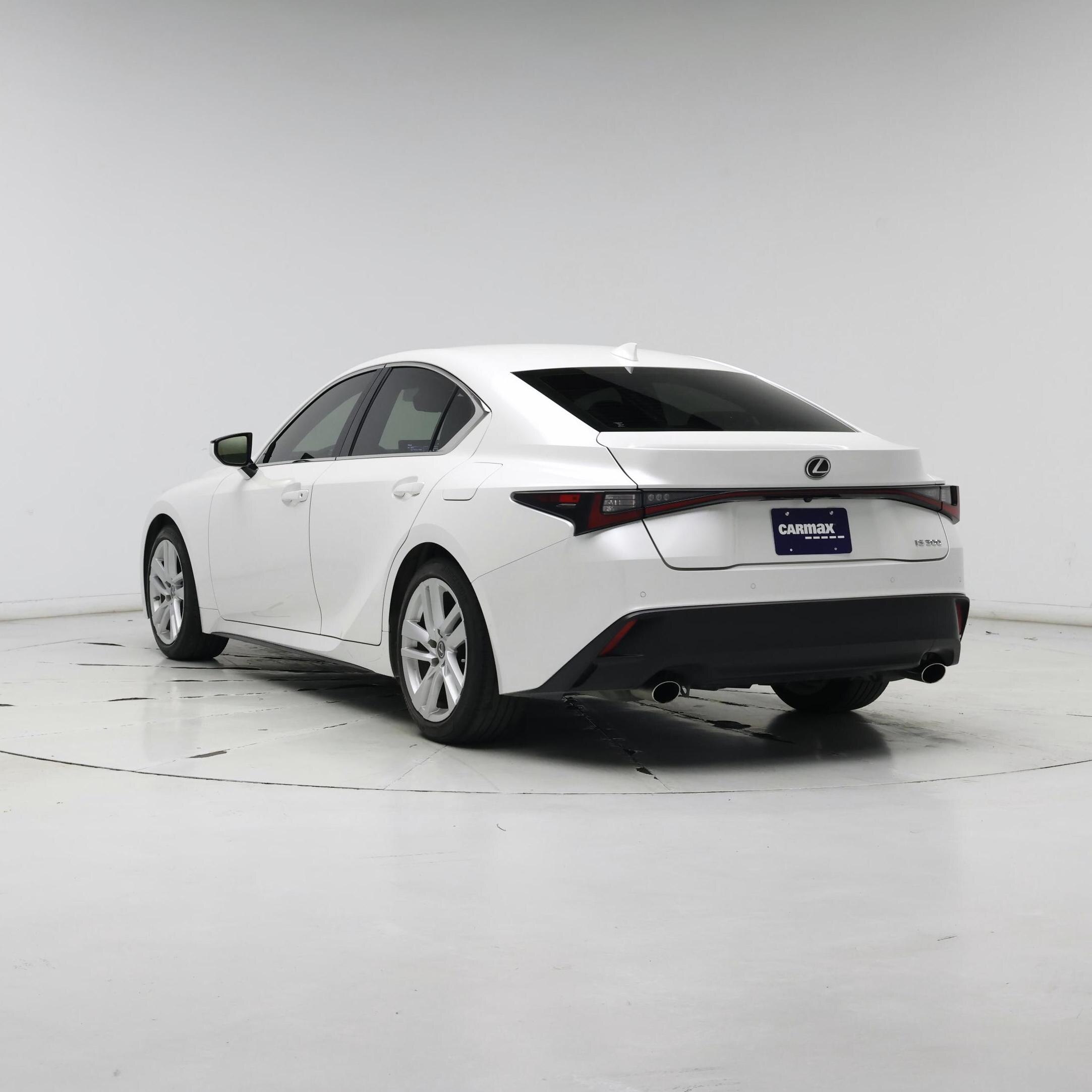 Thumbnail: 2022 Lexus IS - 2