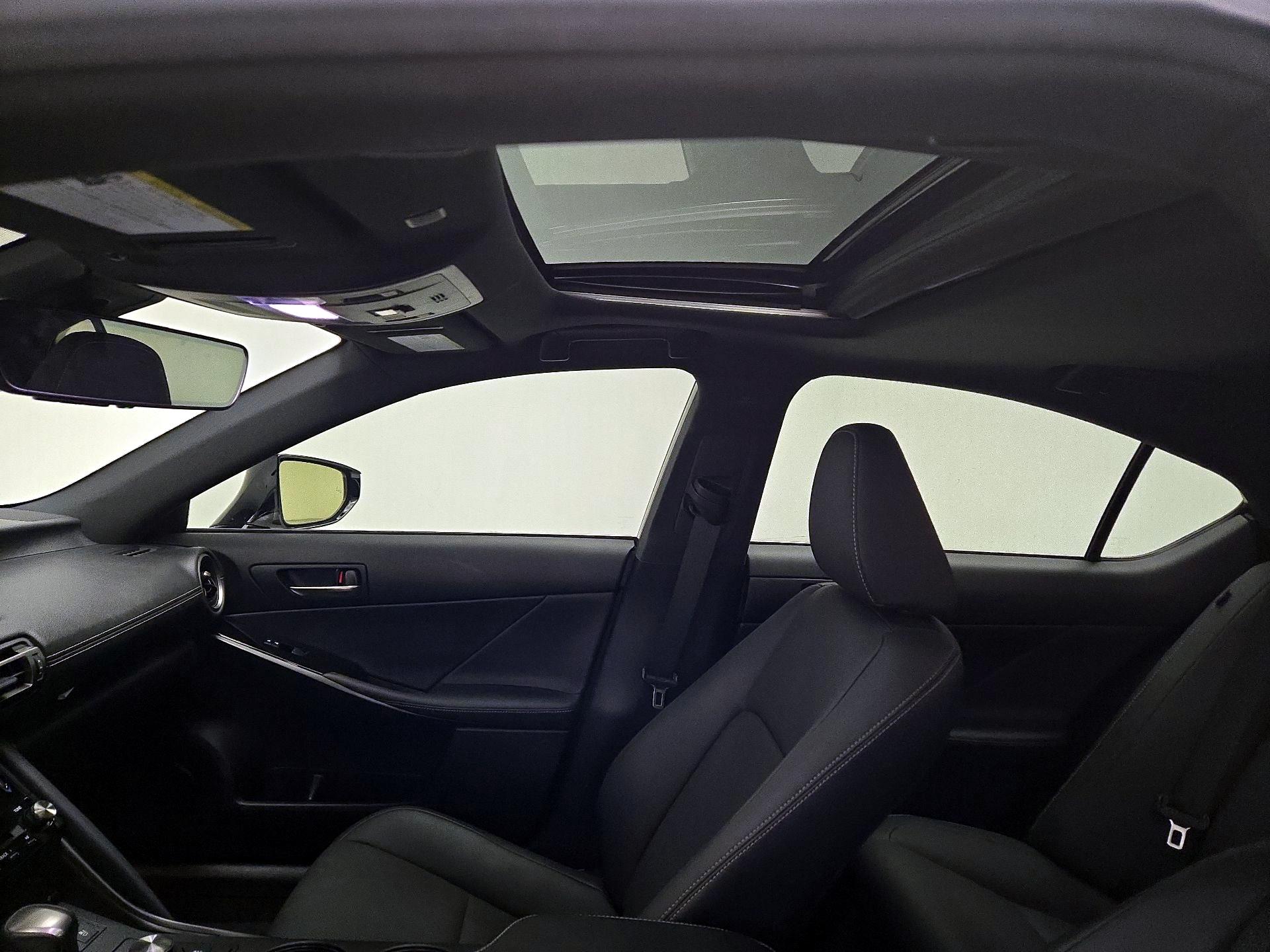 Thumbnail: 2022 Lexus IS - 19