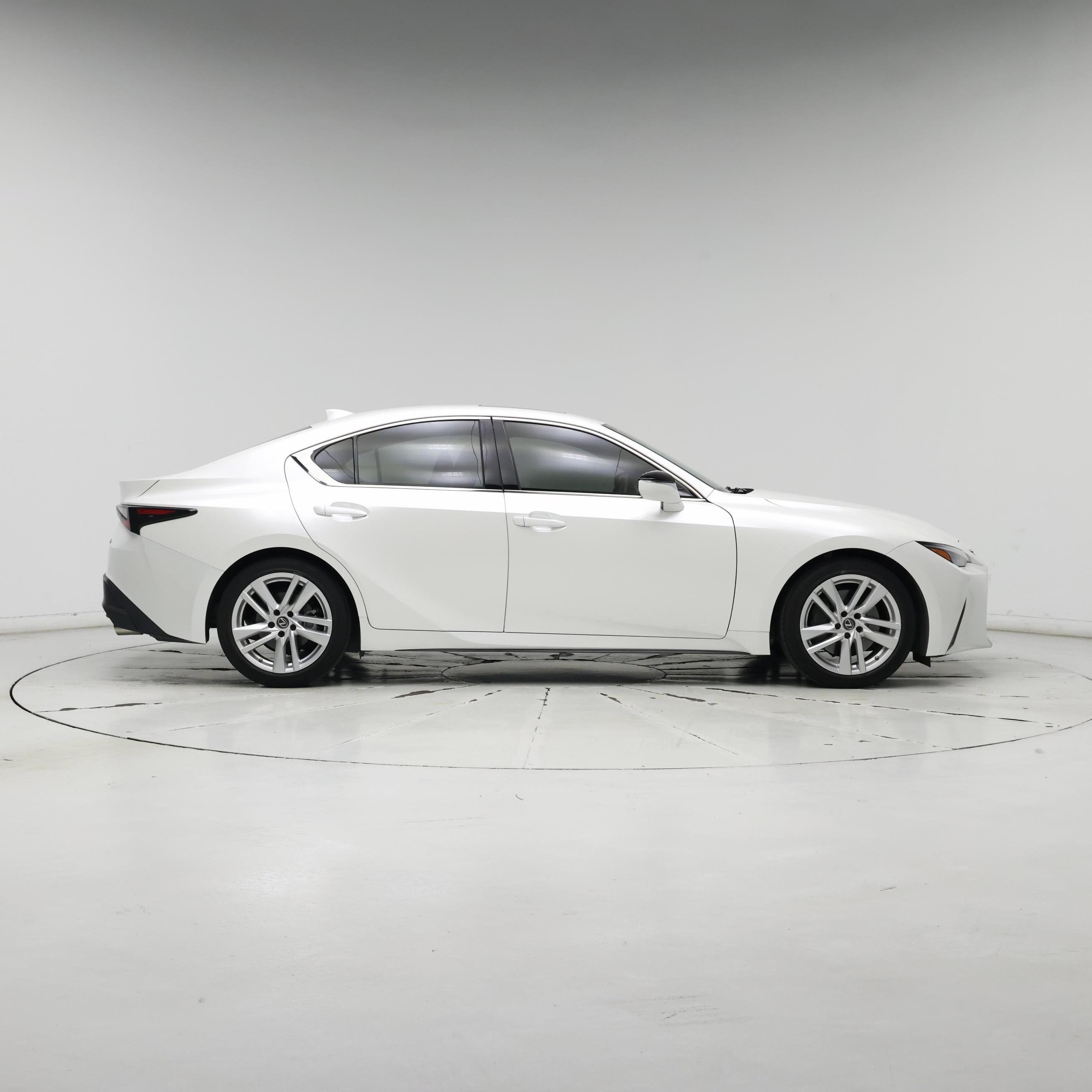 Thumbnail: 2022 Lexus IS - 7