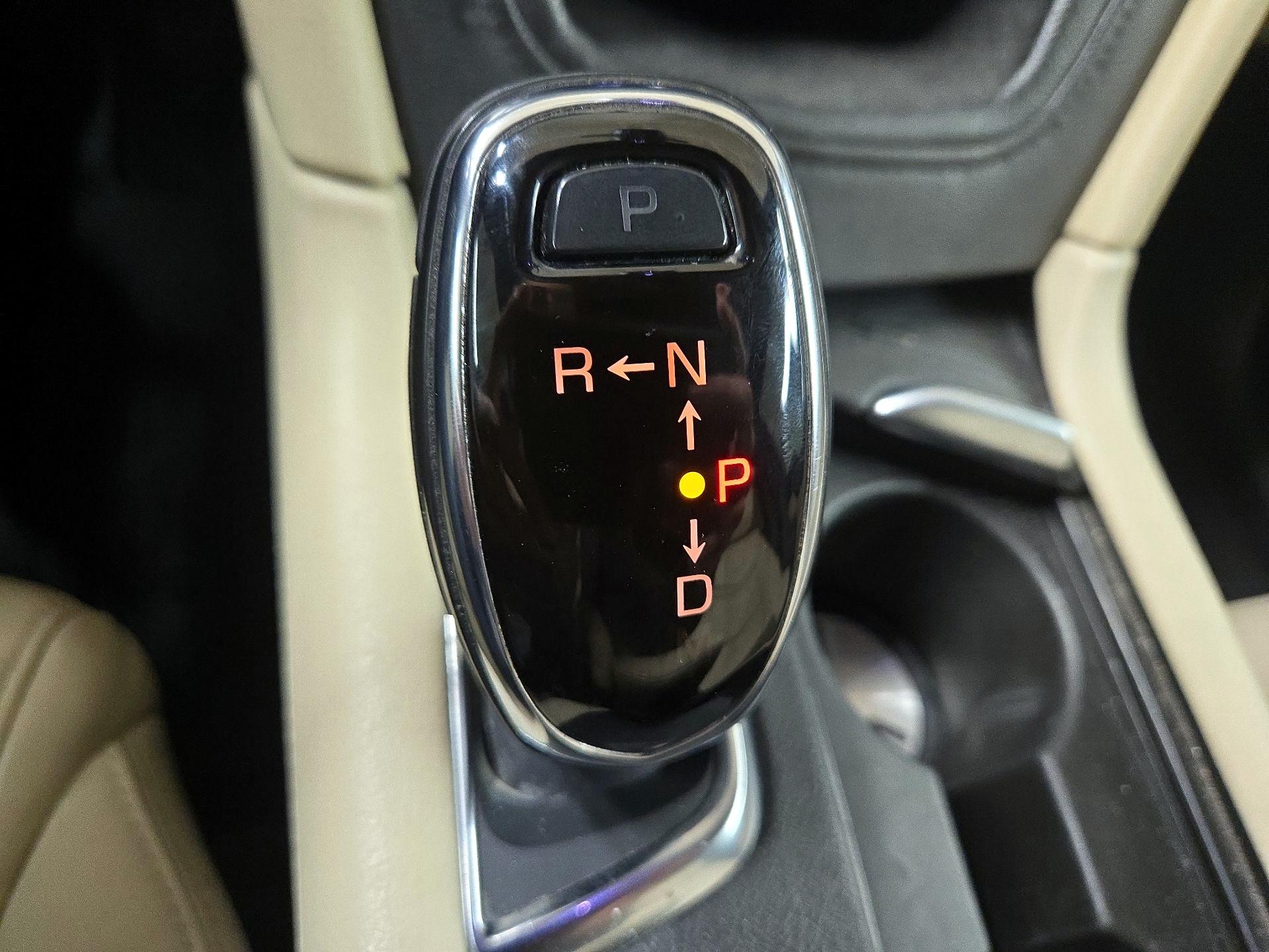 Thumbnail: 2018 Cadillac XT5 - 17