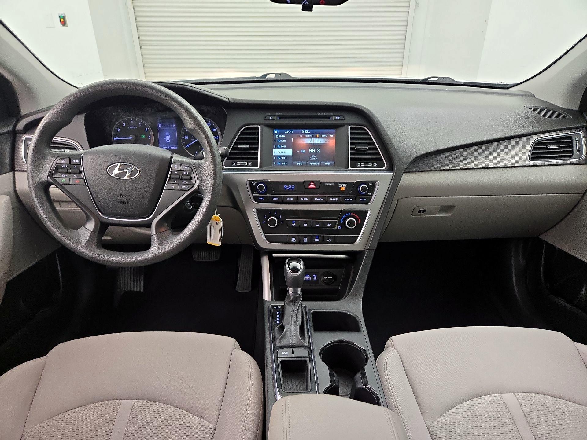 Thumbnail: 2016 Hyundai Sonata - 9