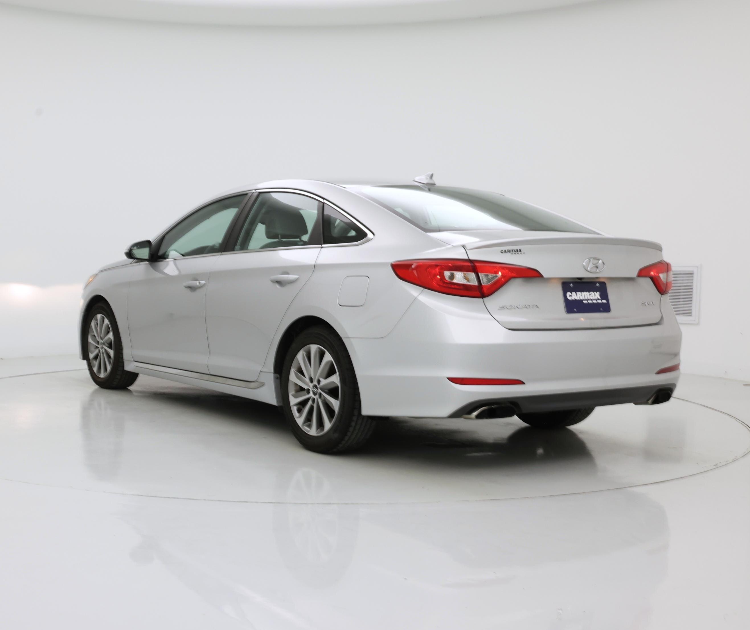 Thumbnail: 2016 Hyundai Sonata - 2