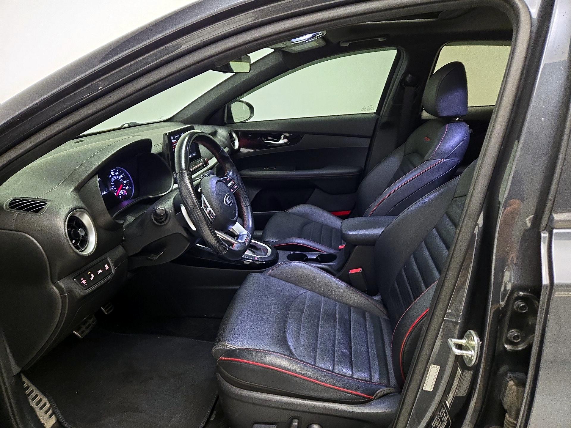 Thumbnail: 2021 Kia Forte - 11