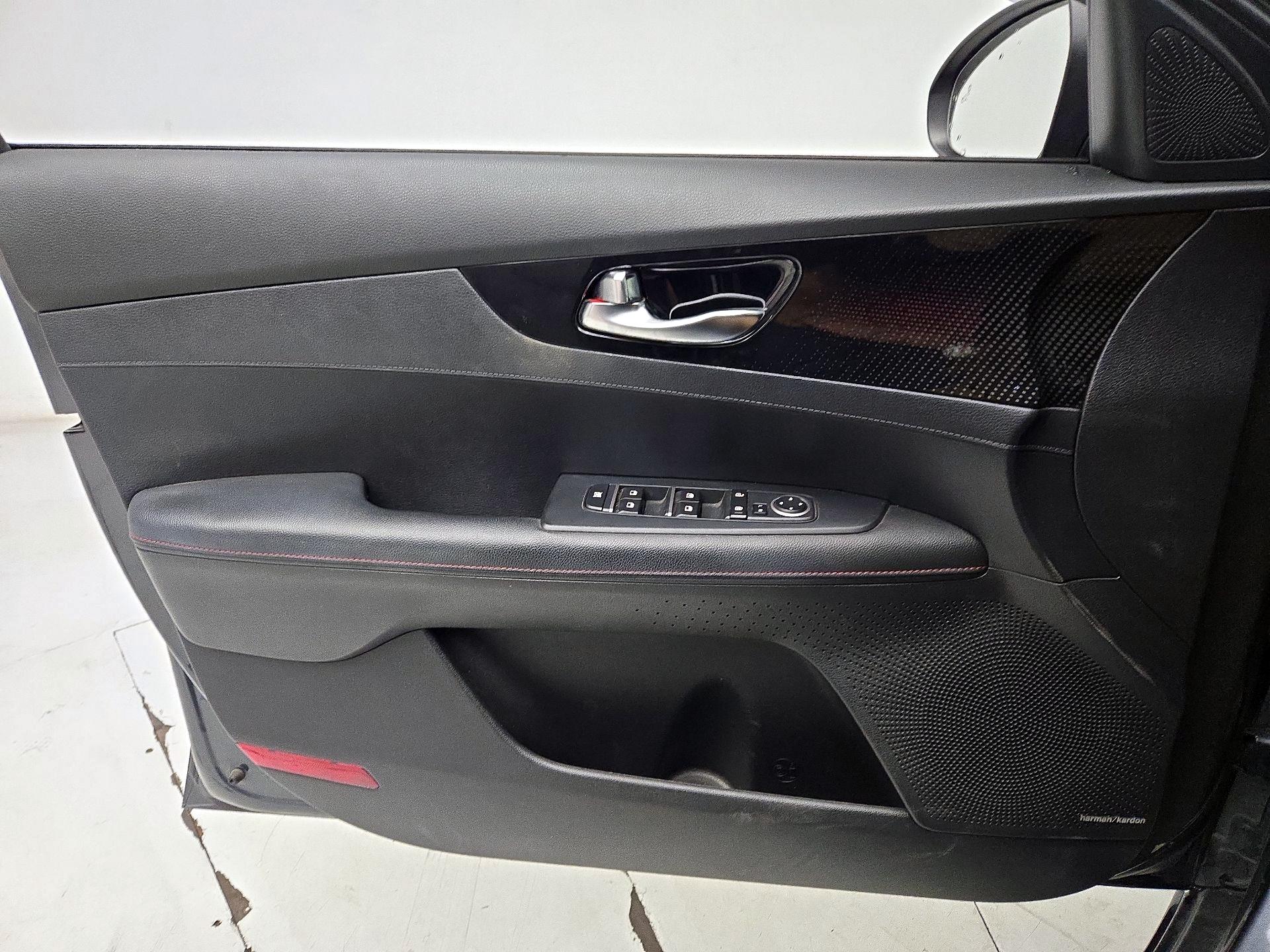 Thumbnail: 2021 Kia Forte - 12