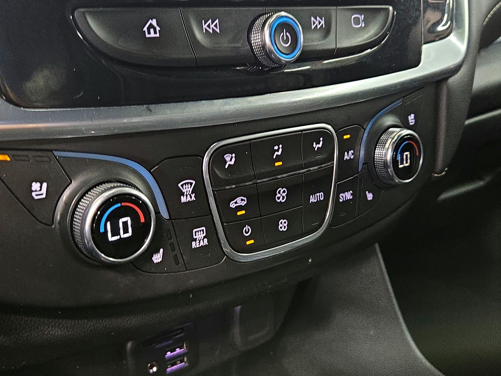 Thumbnail: 2022 Chevrolet Traverse - 17