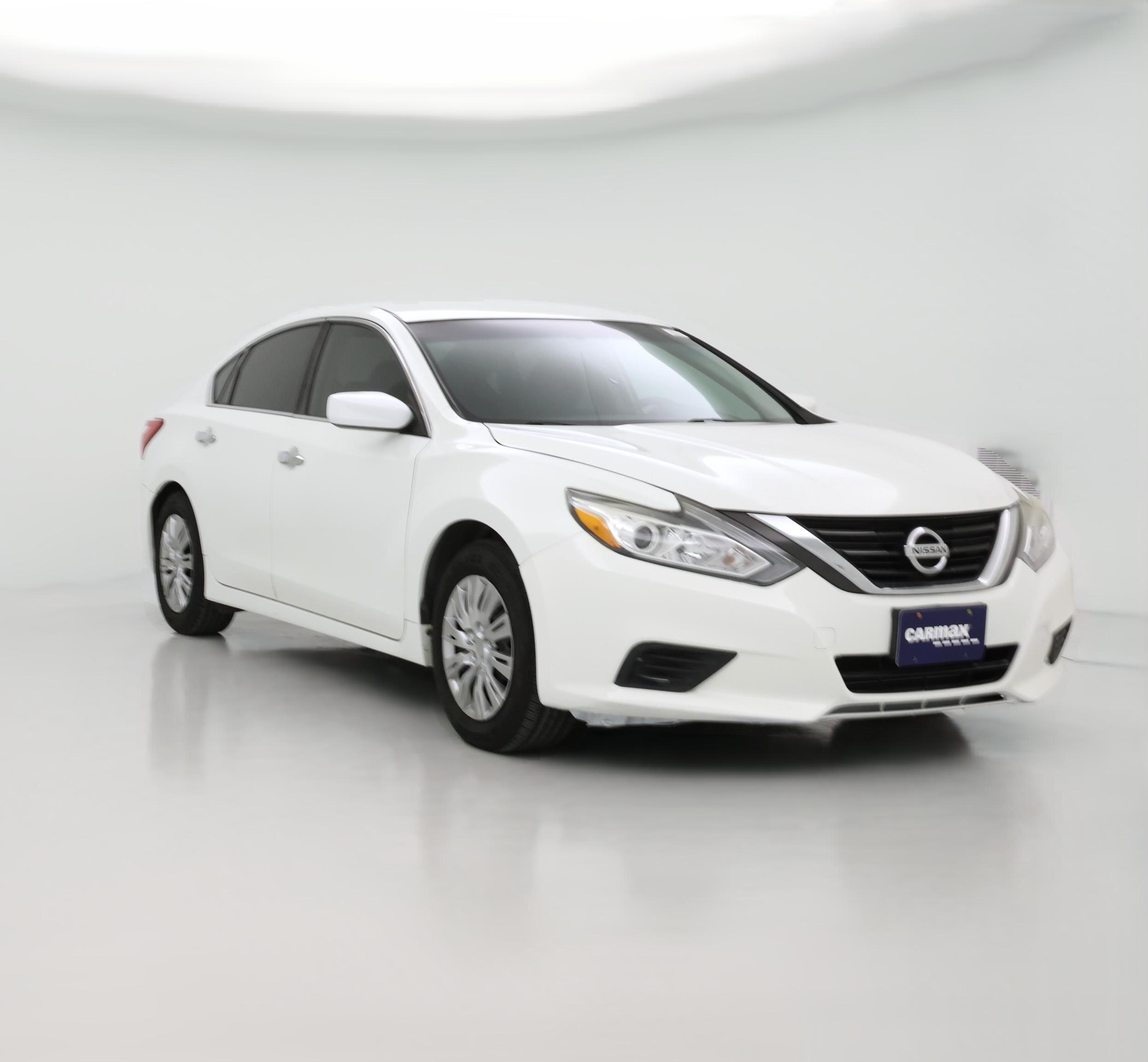 Thumbnail: 2016 Nissan Altima - 1