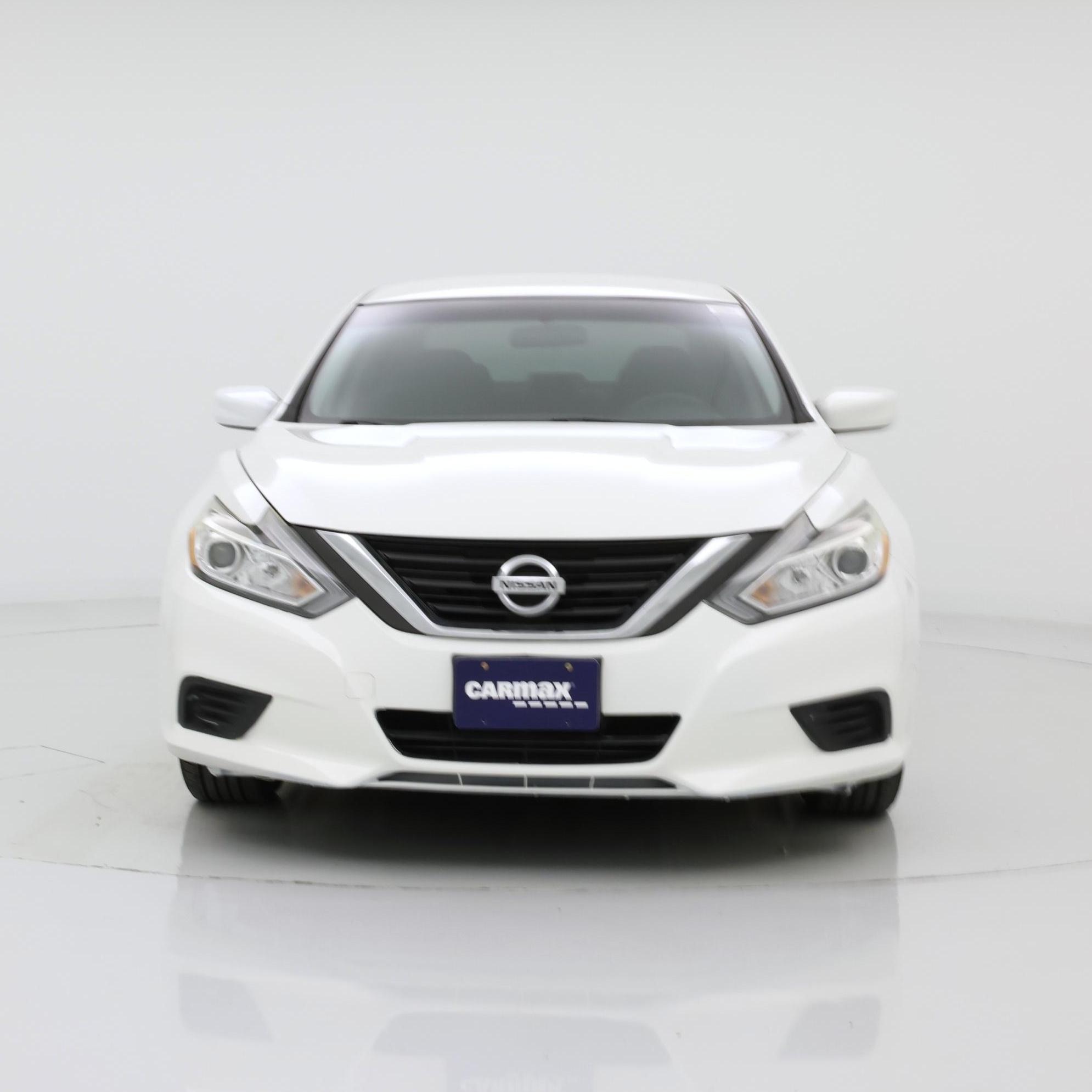 Thumbnail: 2016 Nissan Altima - 5