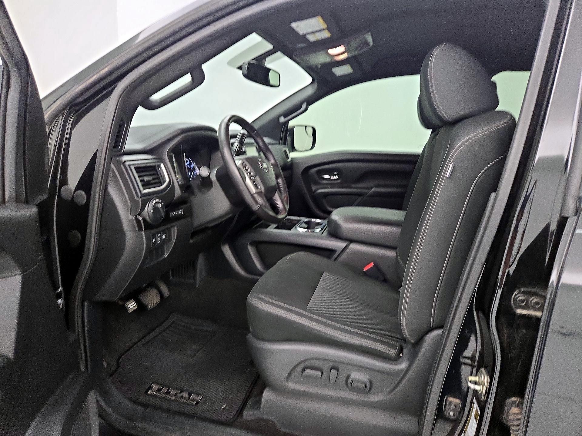 Thumbnail: 2018 Nissan Titan - 11