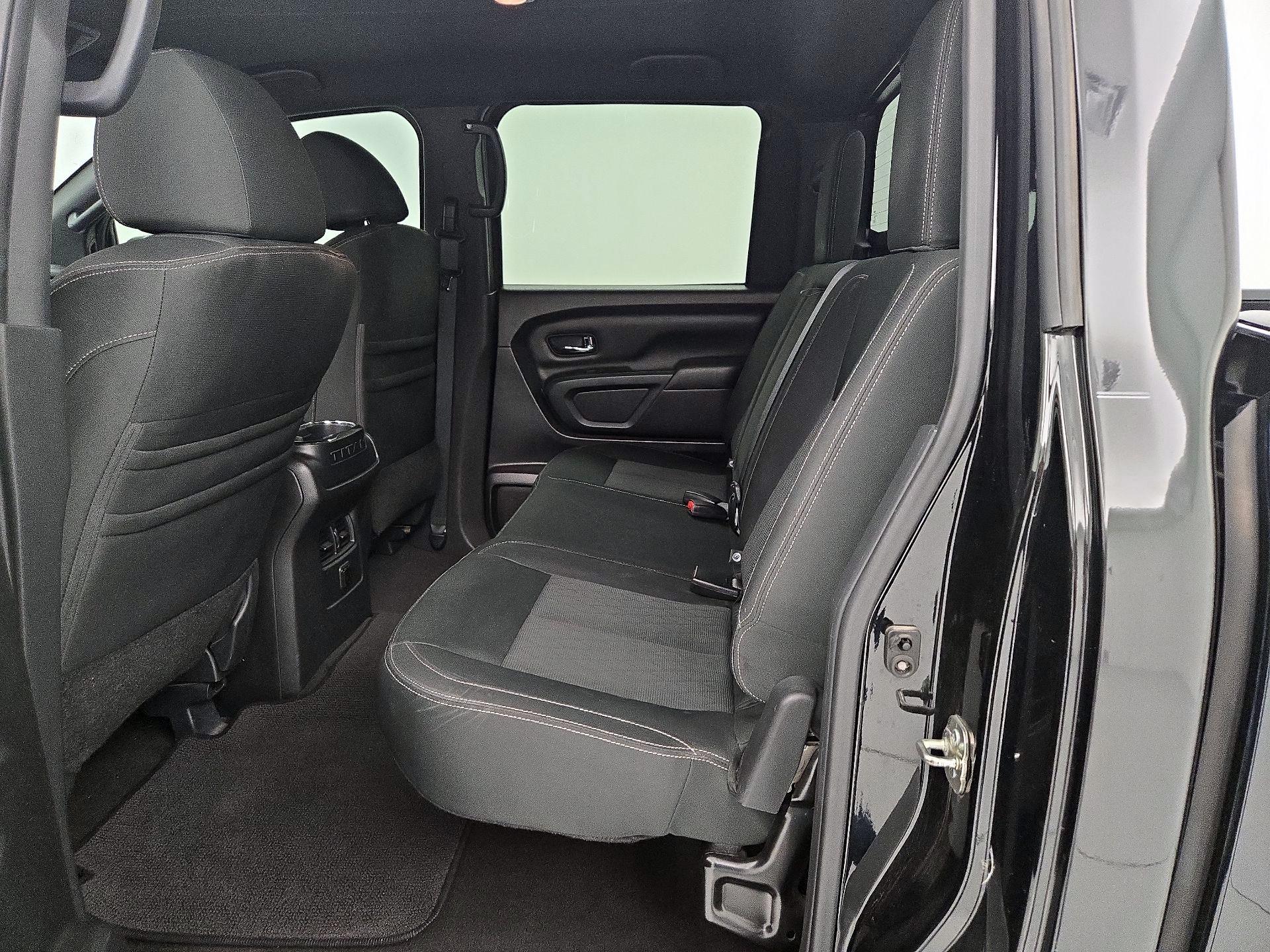 Thumbnail: 2018 Nissan Titan - 20