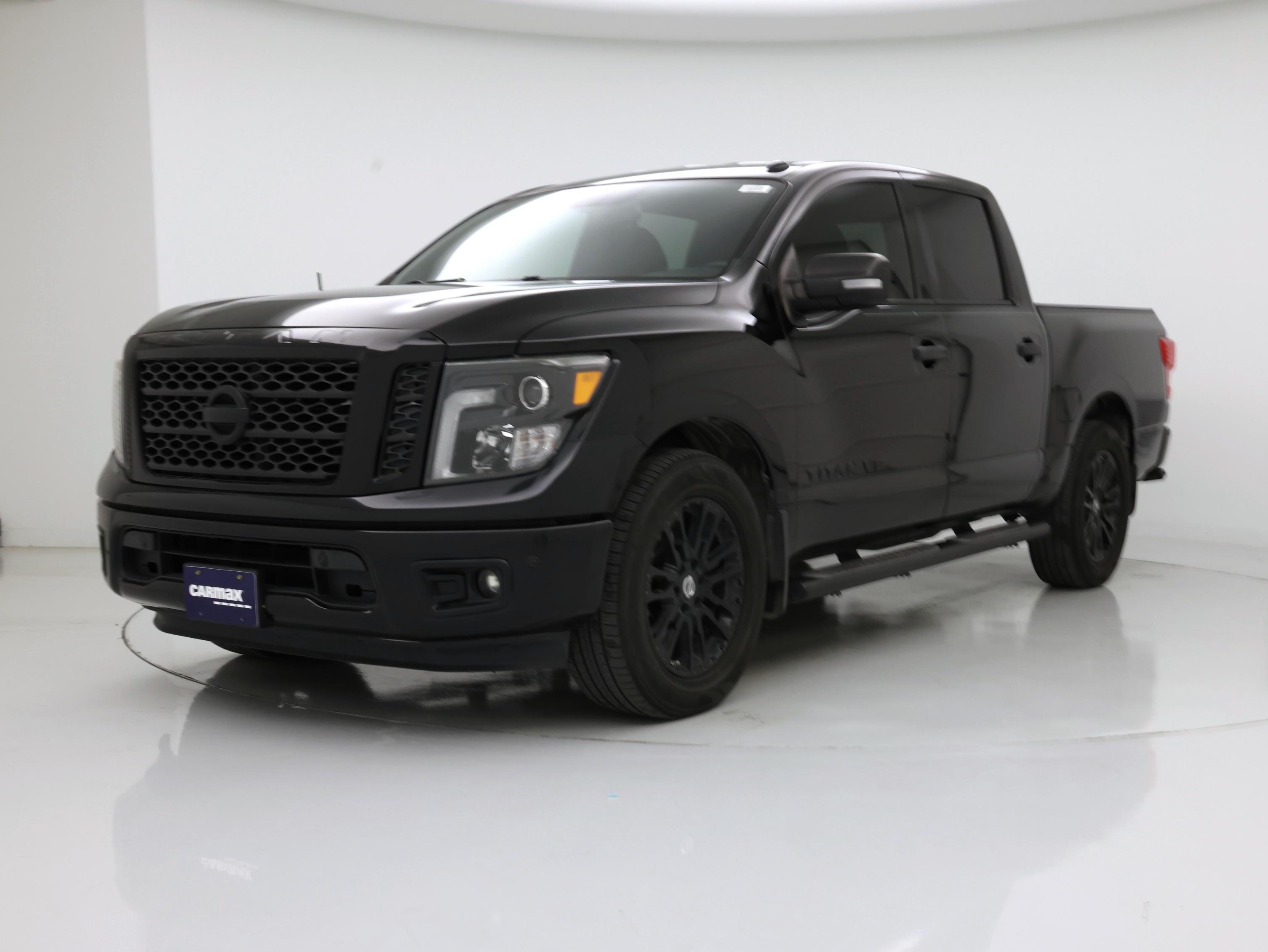 Thumbnail: 2018 Nissan Titan - 4