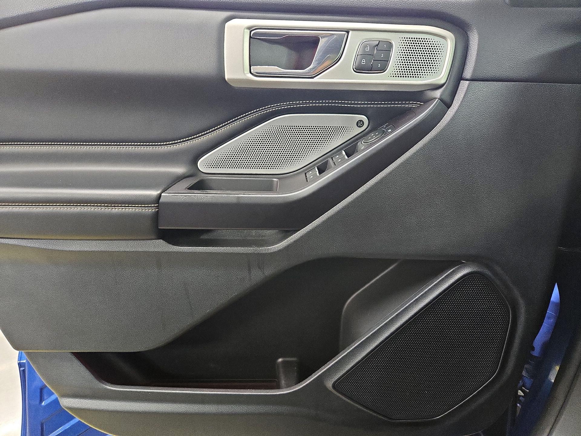 Thumbnail: 2020 Ford Explorer - 12