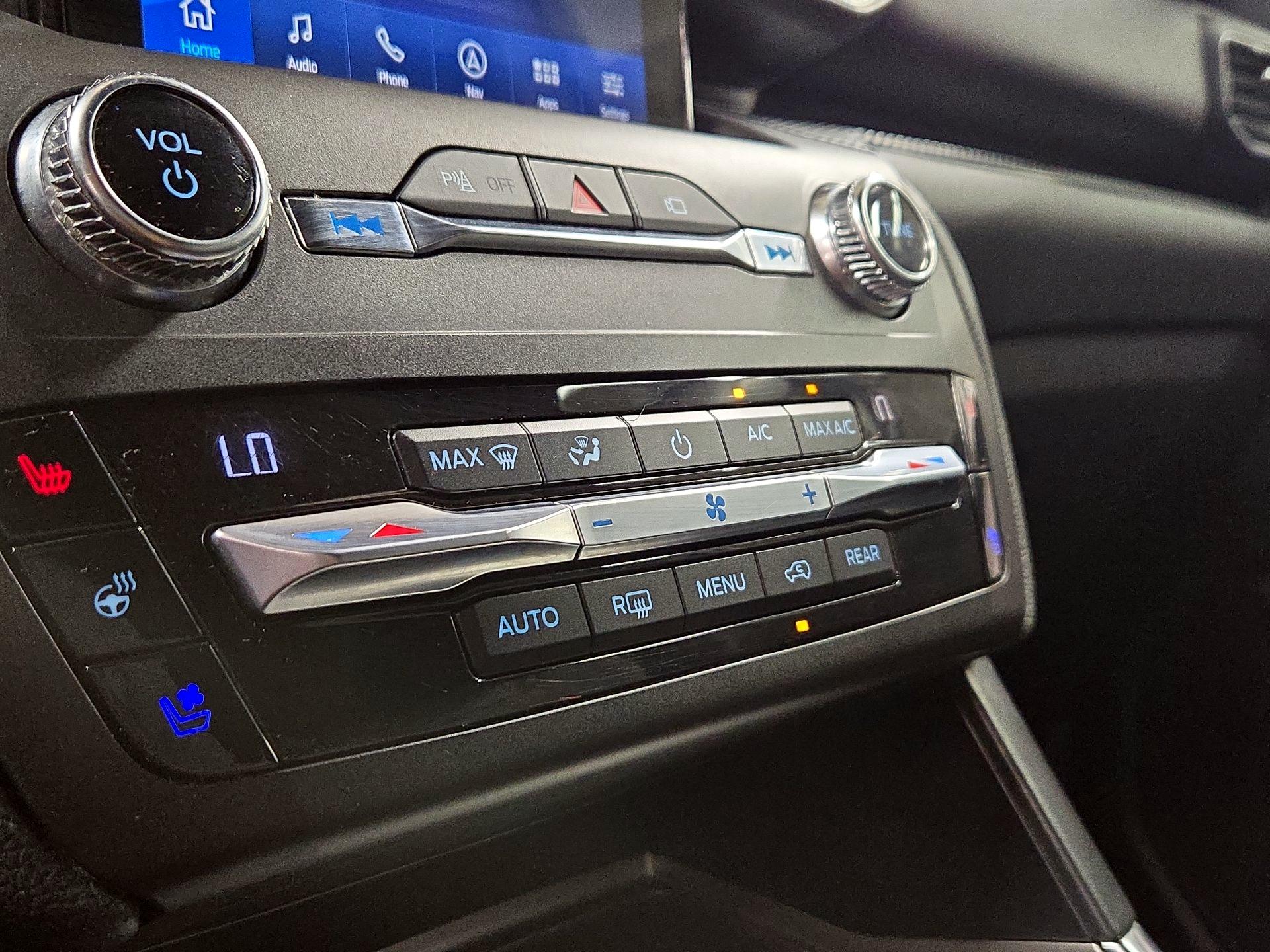 Thumbnail: 2020 Ford Explorer - 17