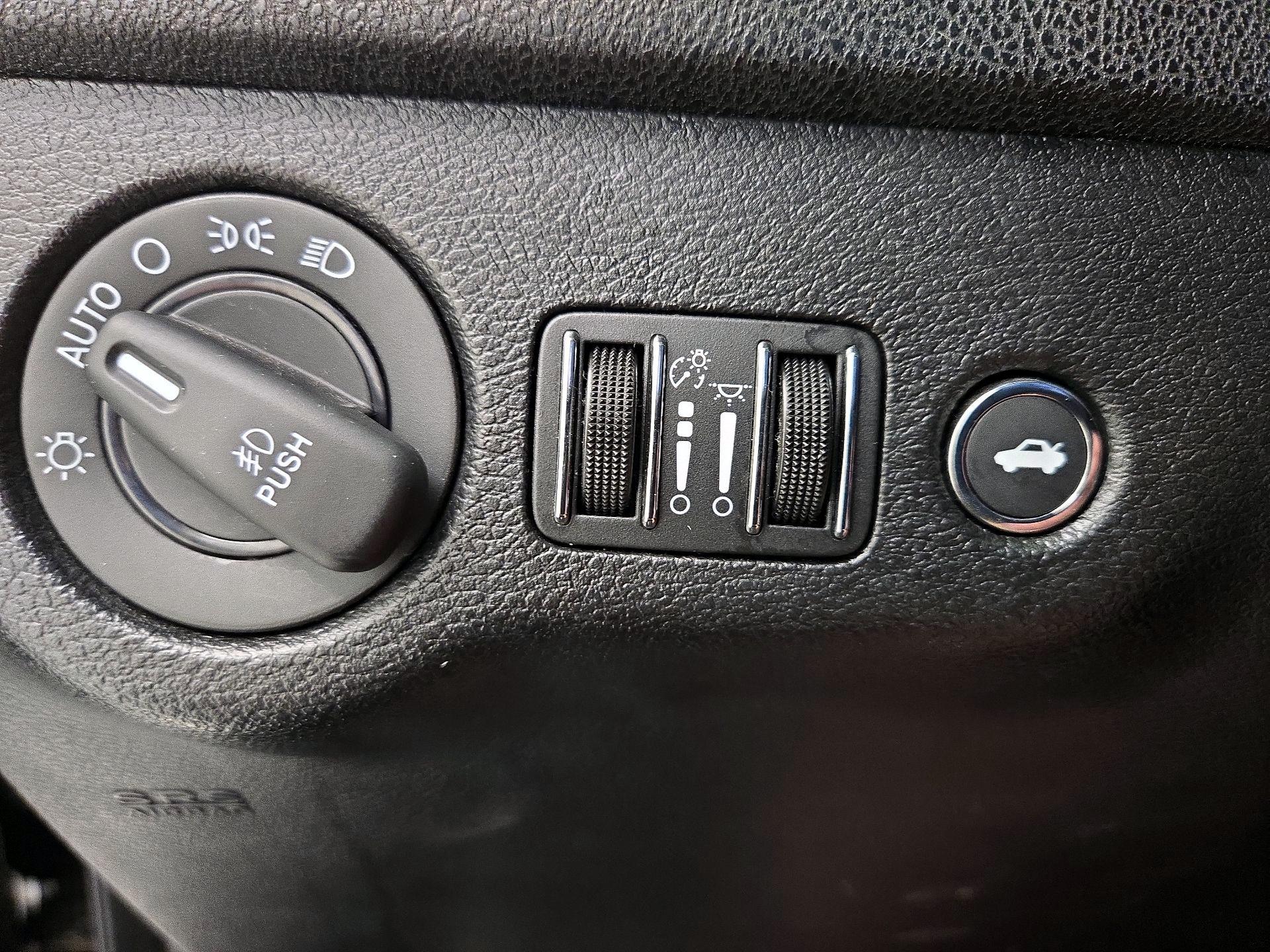 Thumbnail: 2019 Dodge Charger - 13