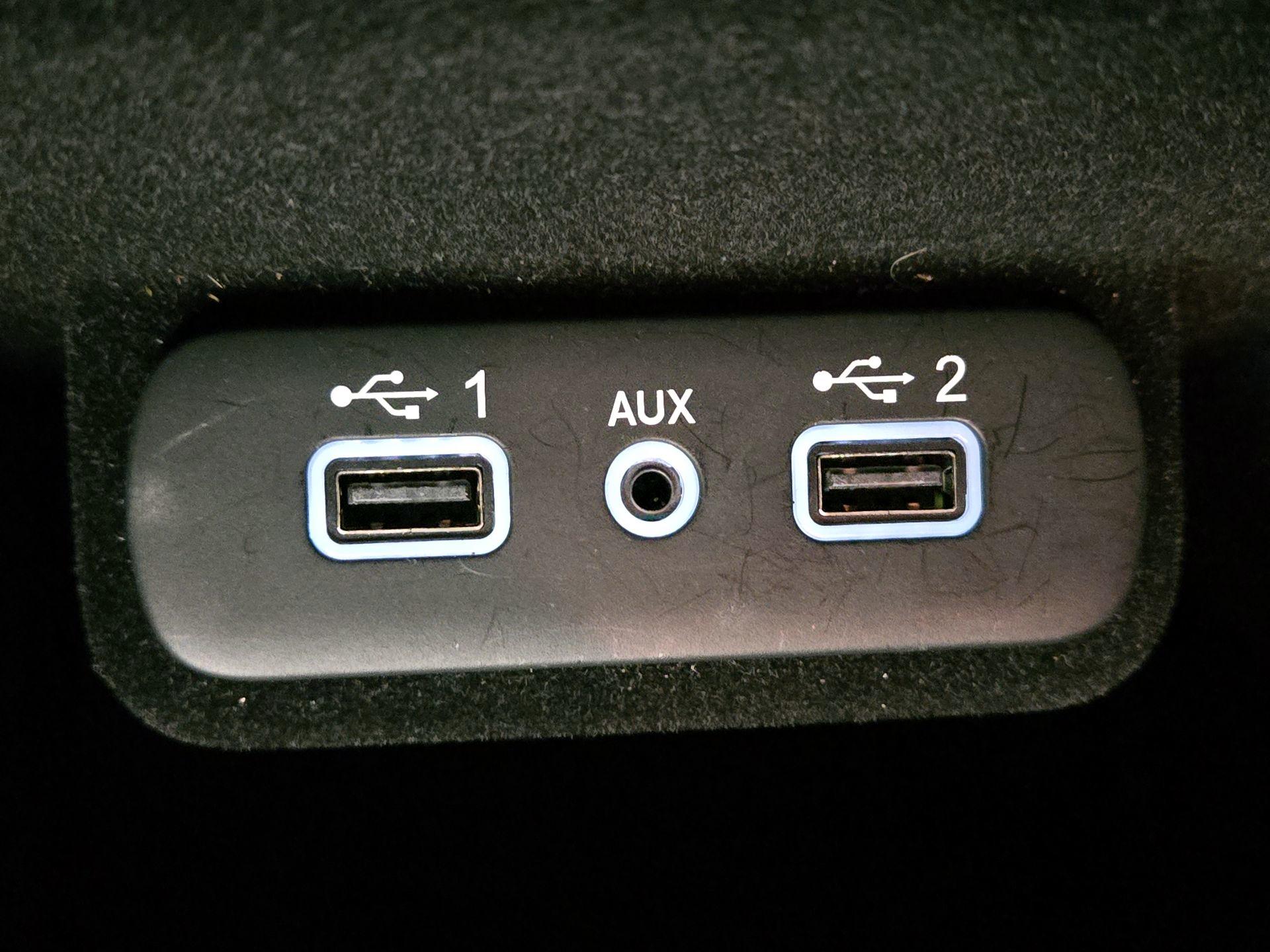 Thumbnail: 2019 Dodge Charger - 18