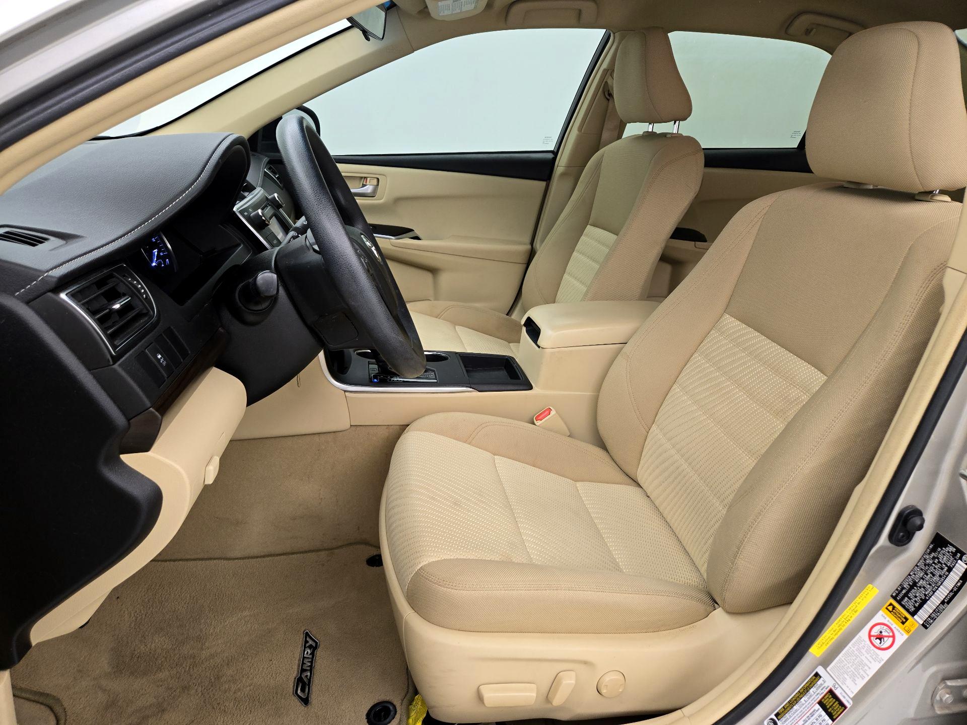 Thumbnail: 2016 Toyota Camry - 11