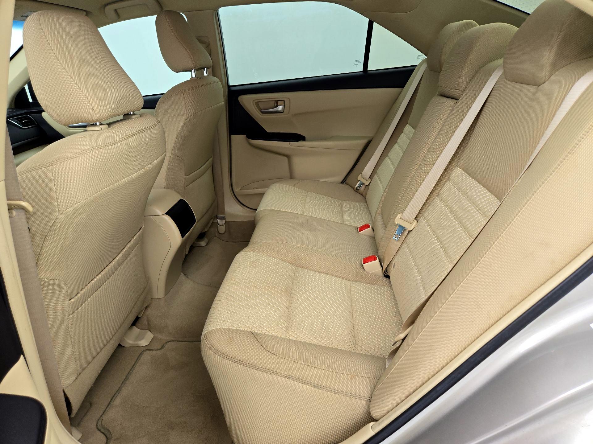 Thumbnail: 2016 Toyota Camry - 18