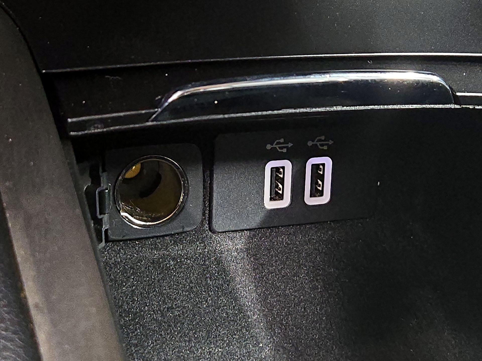 Thumbnail: 2017 Lincoln MKC - 19