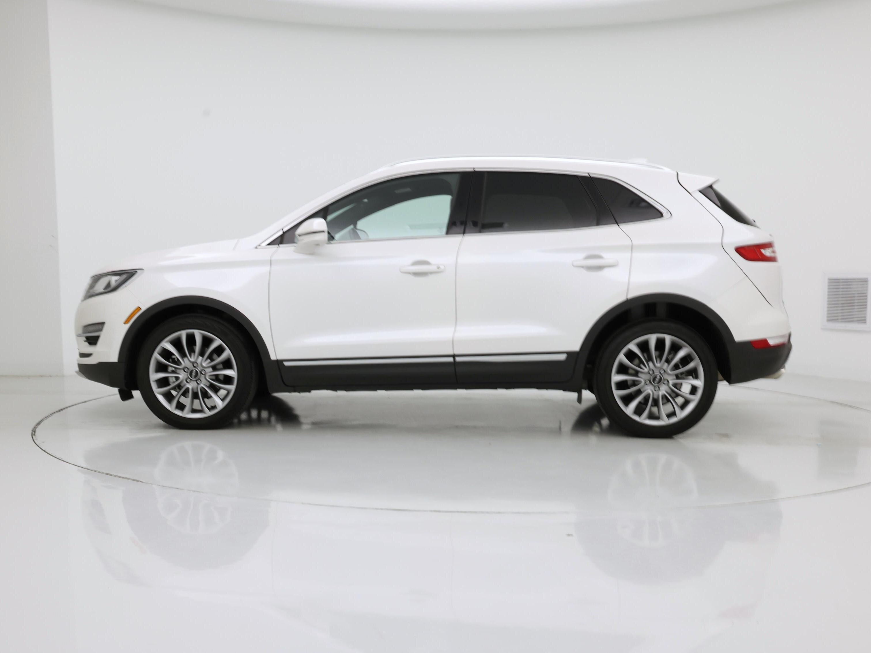 Thumbnail: 2017 Lincoln MKC - 3