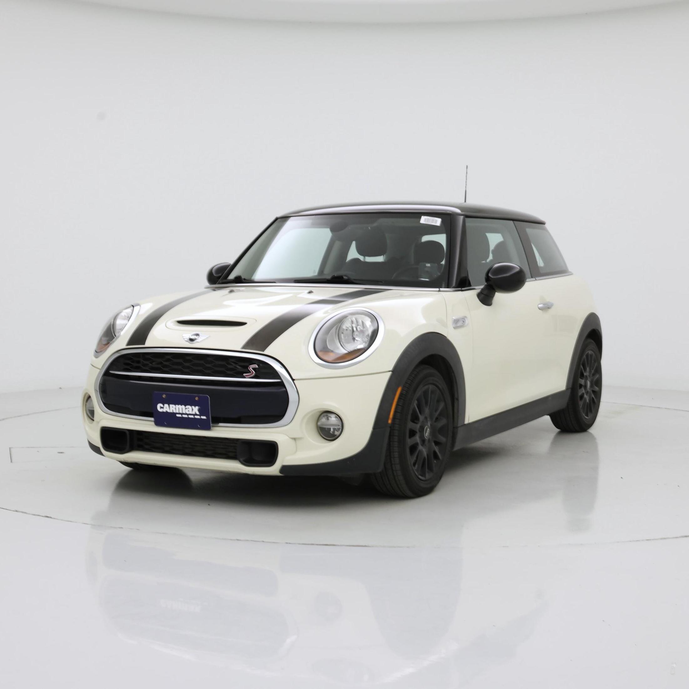 Thumbnail: 2017 MINI Cooper Hardtop - 4