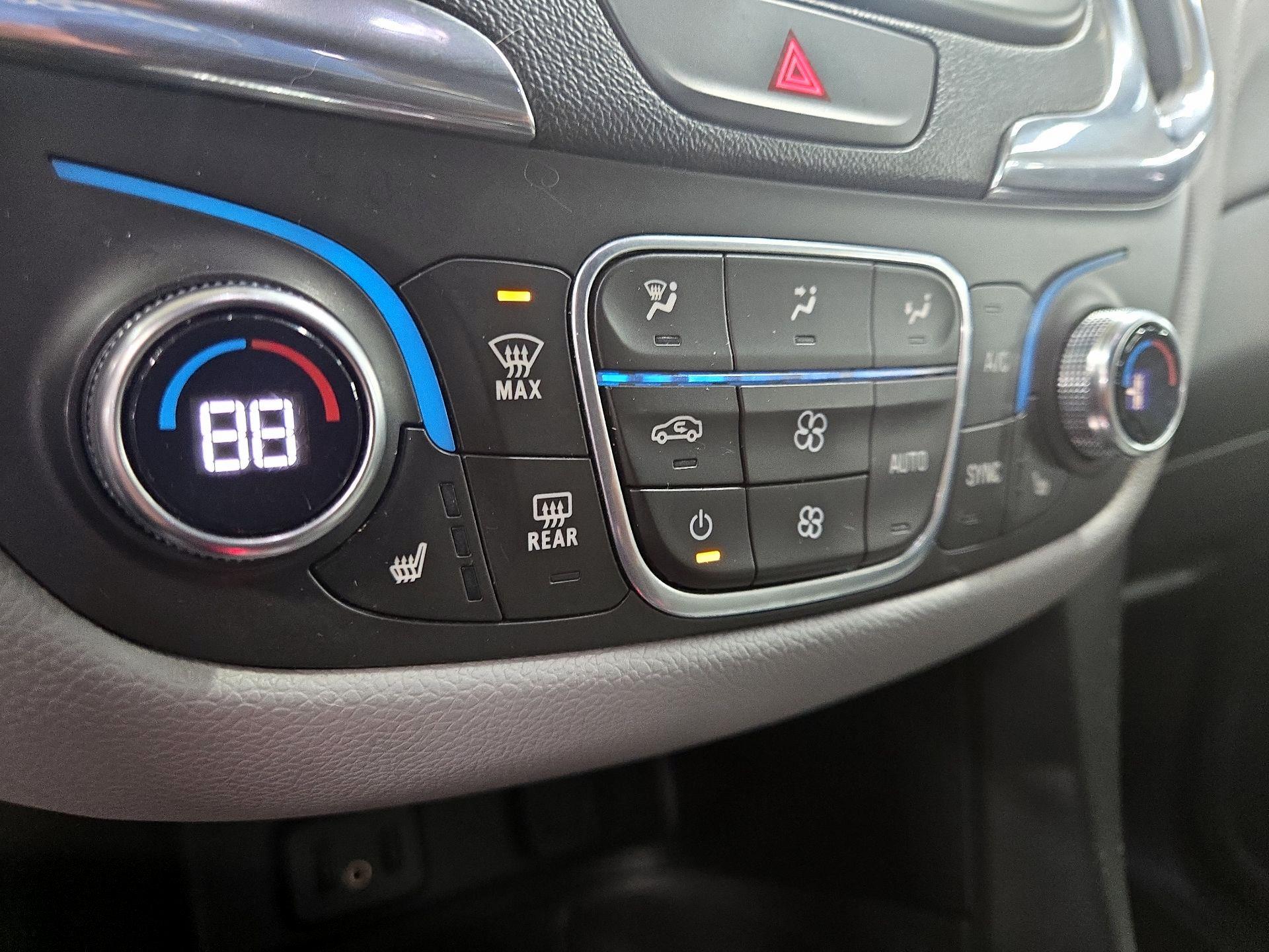 Thumbnail: 2018 Chevrolet Equinox - 15