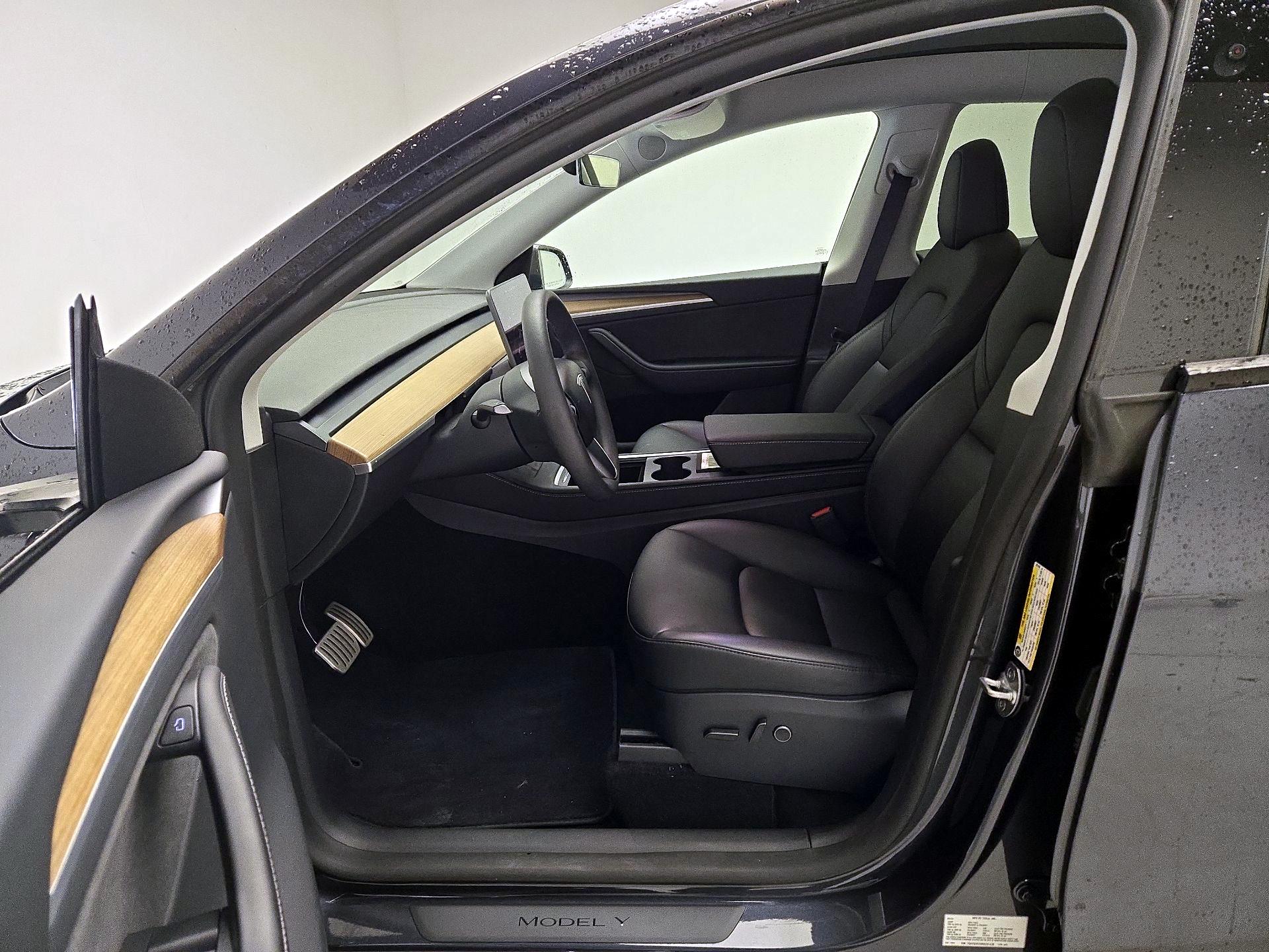 Thumbnail: 2024 Tesla Model Y - 11