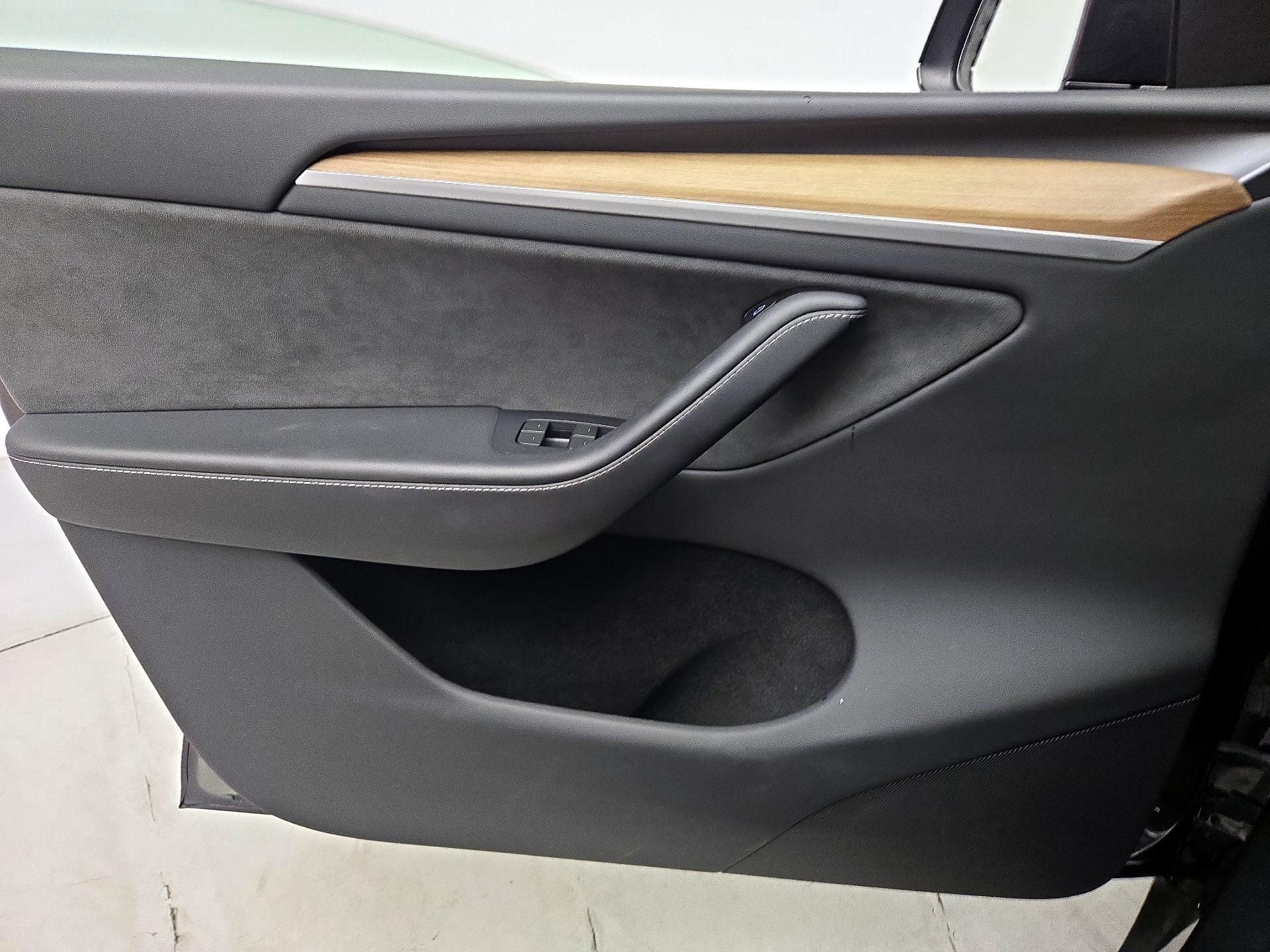 Thumbnail: 2024 Tesla Model Y - 12