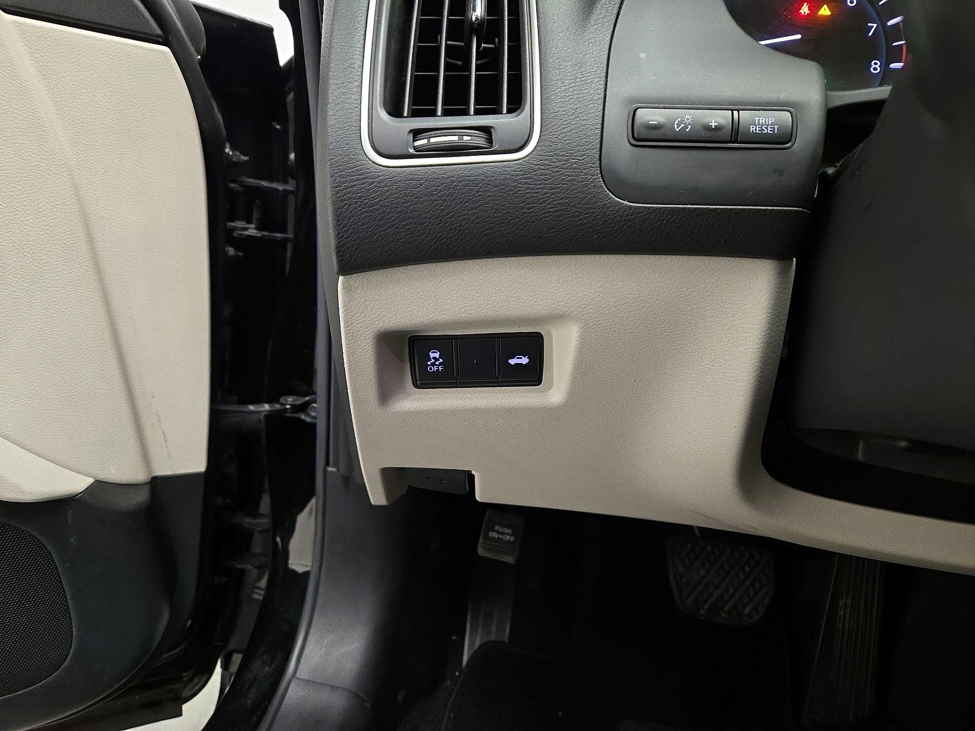 Thumbnail: 2021 INFINITI Q50 - 13