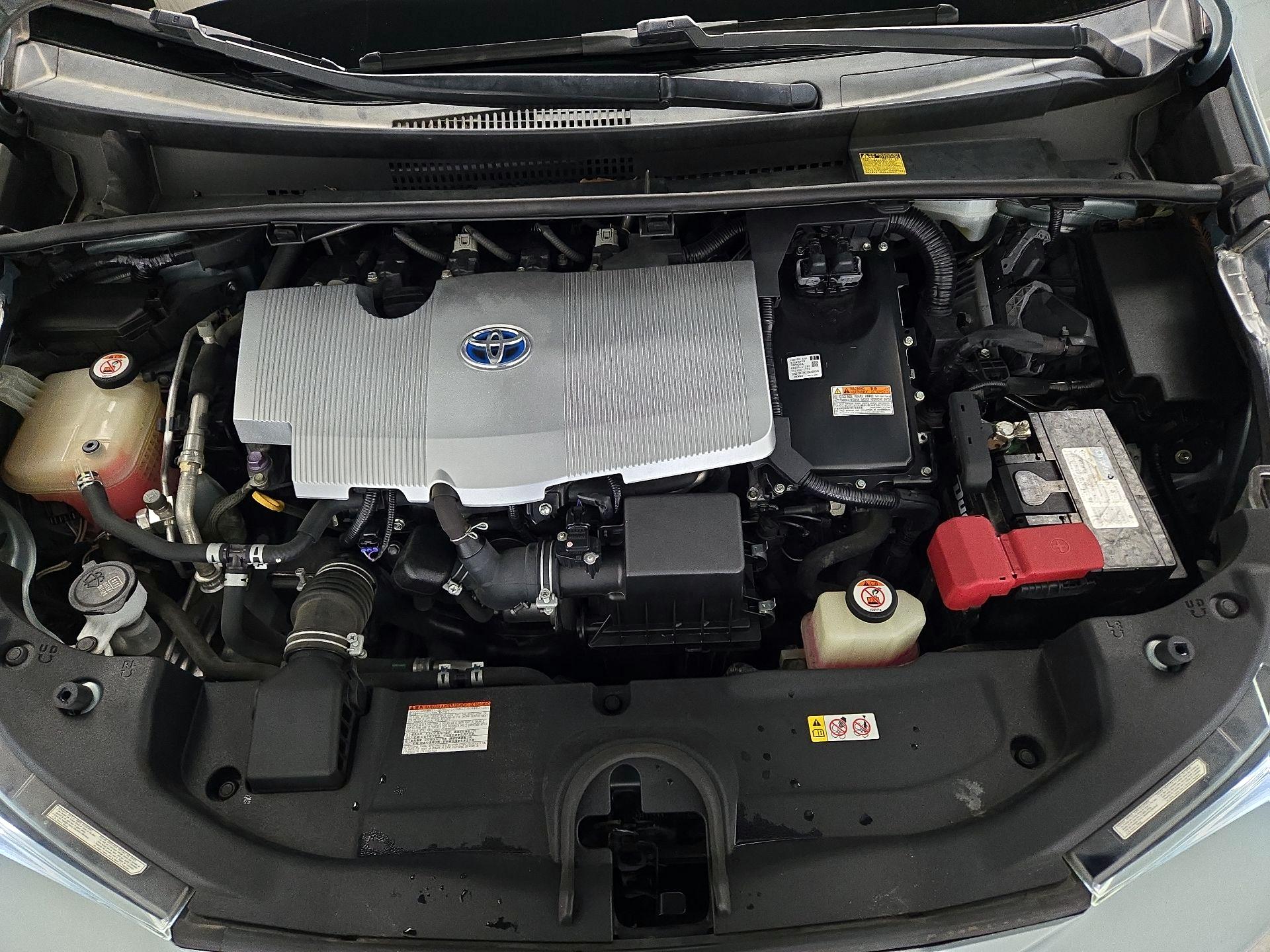 Thumbnail: 2018 Toyota Prius - 20