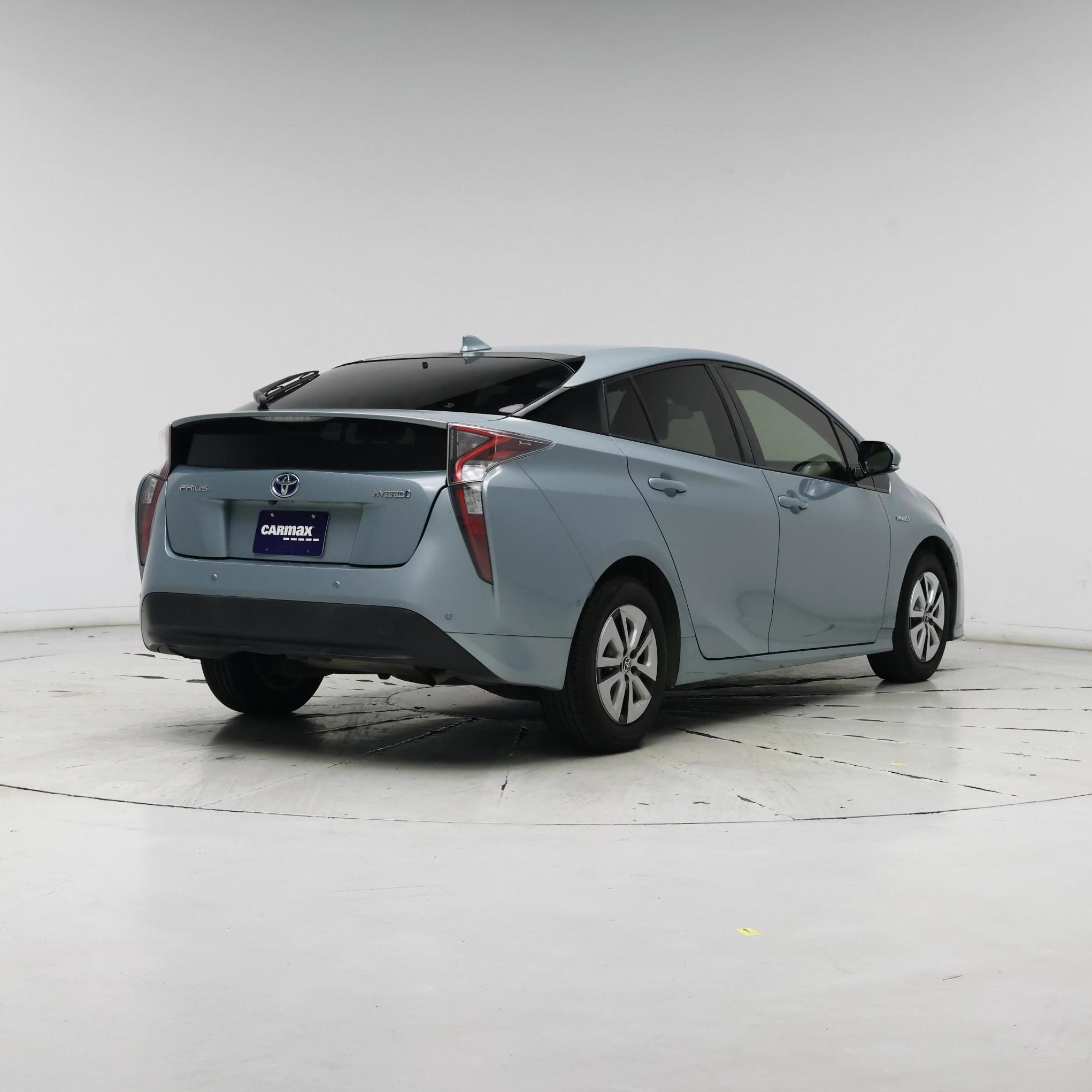 Thumbnail: 2018 Toyota Prius - 8