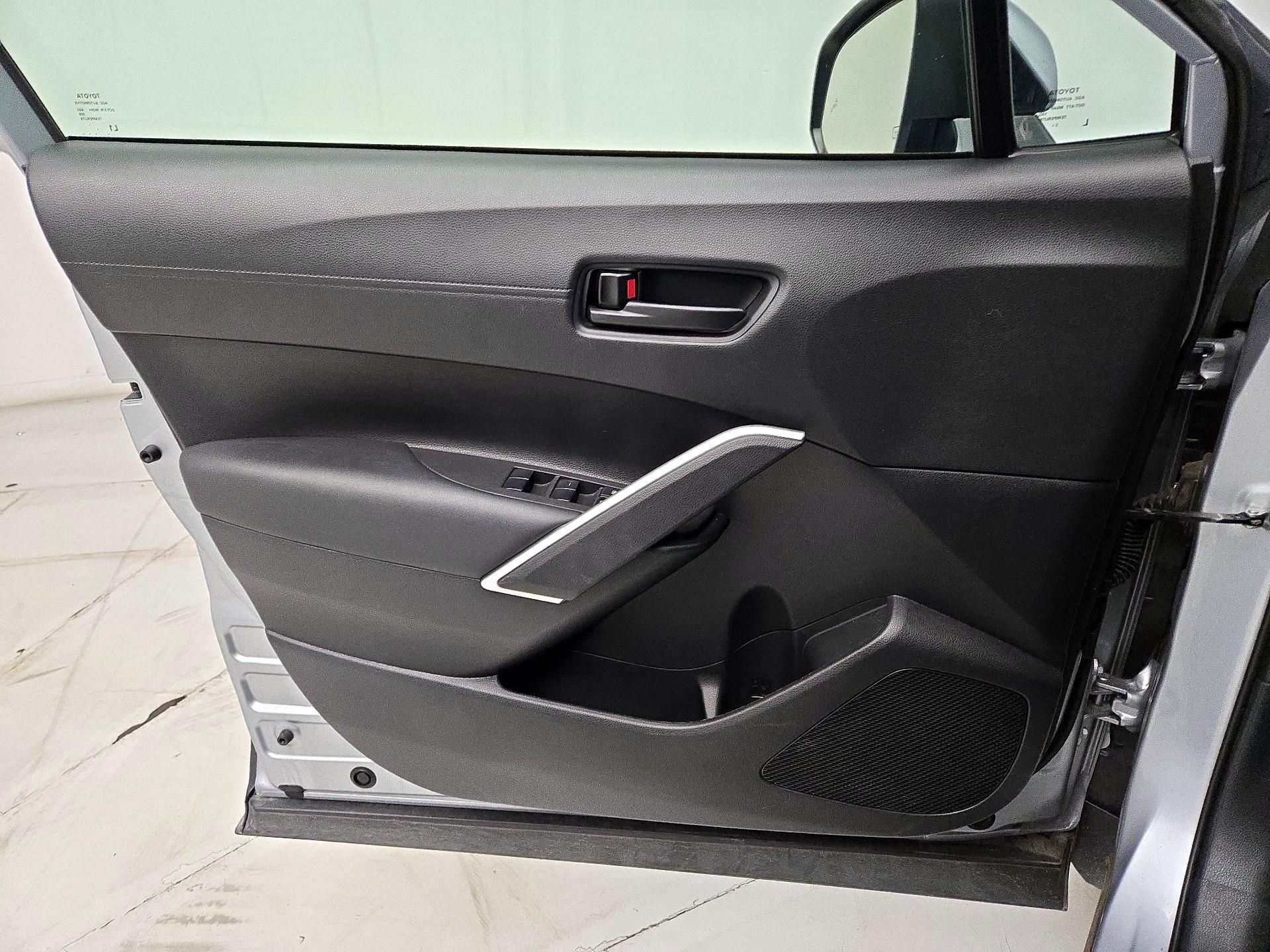 Thumbnail: 2024 Toyota Corolla Cross - 10