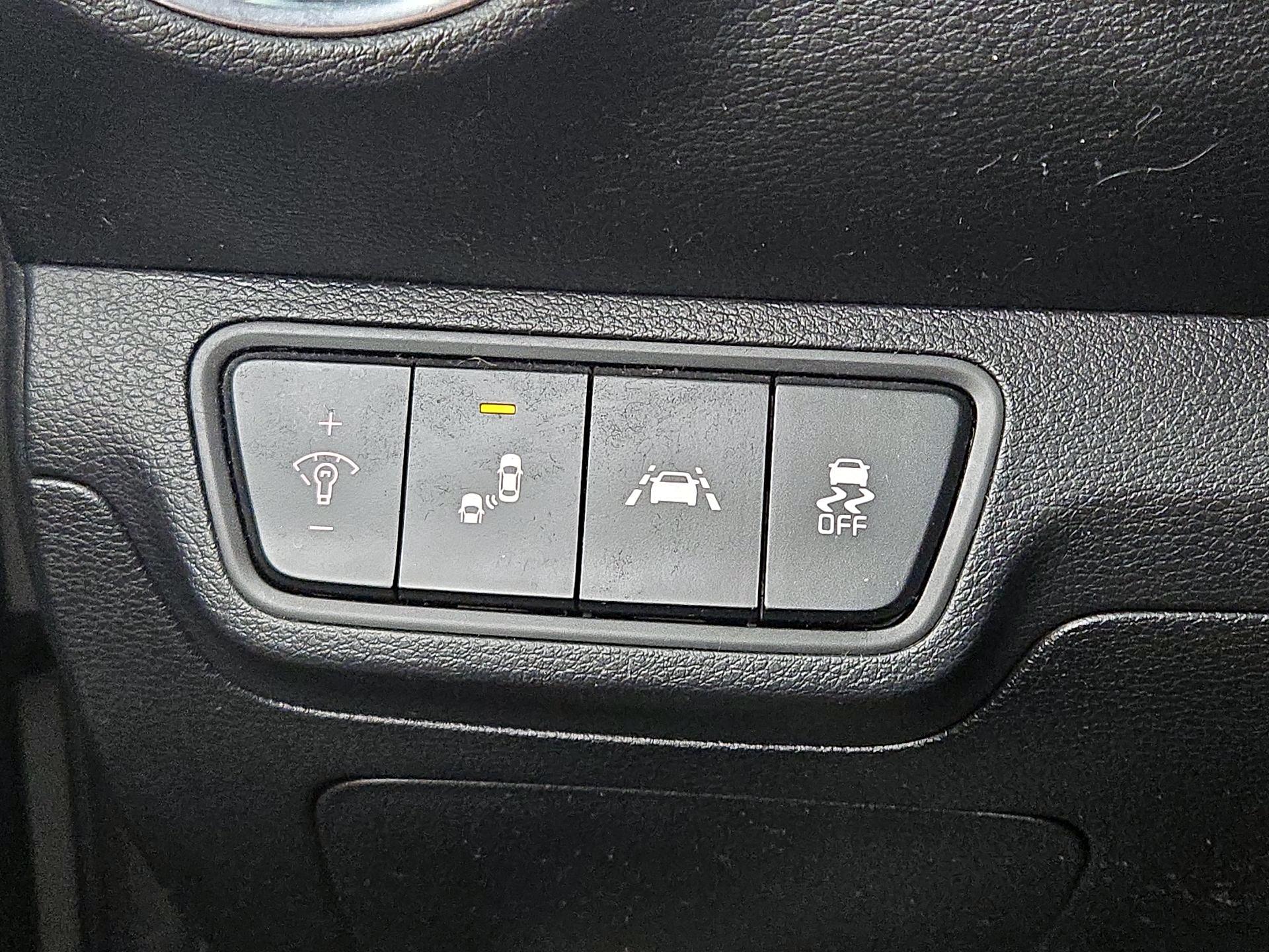 Thumbnail: 2020 Kia Forte - 13