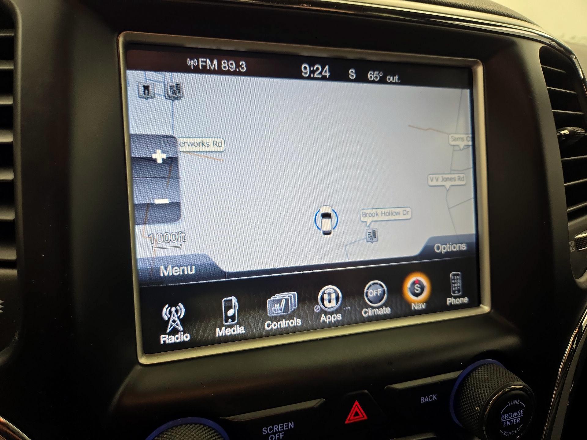 Thumbnail: 2016 Jeep Grand Cherokee - 14