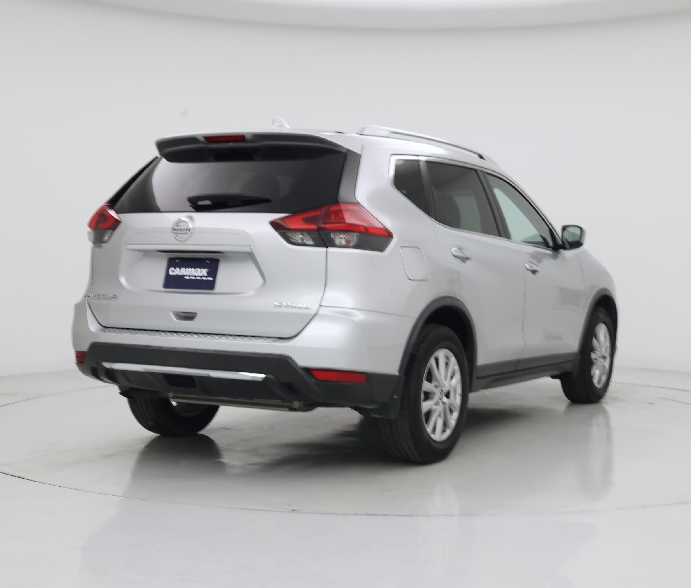 Thumbnail: 2017 Nissan Rogue - 8