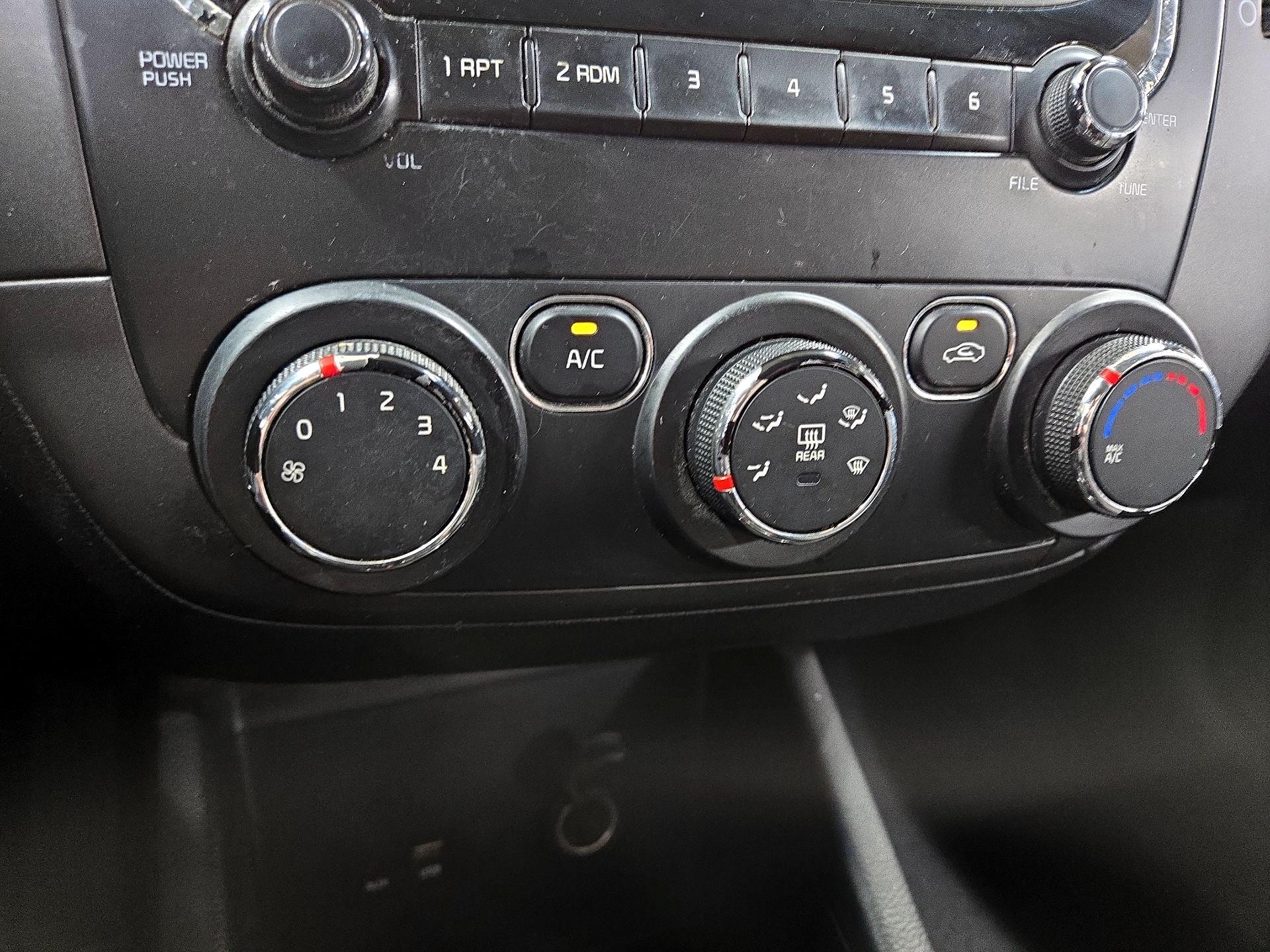 Thumbnail: 2018 Kia Forte - 14