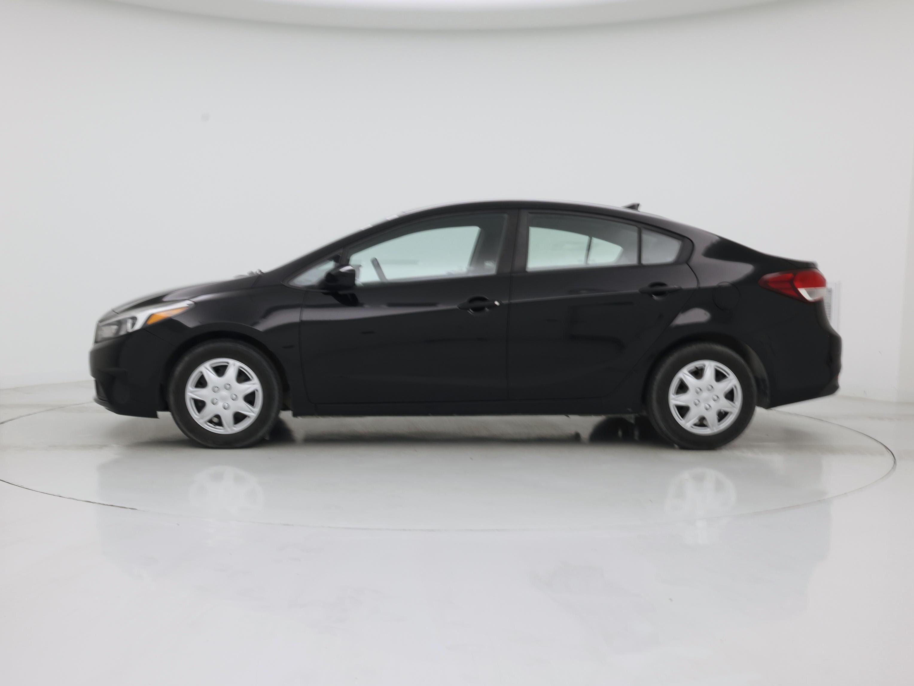 Thumbnail: 2018 Kia Forte - 3