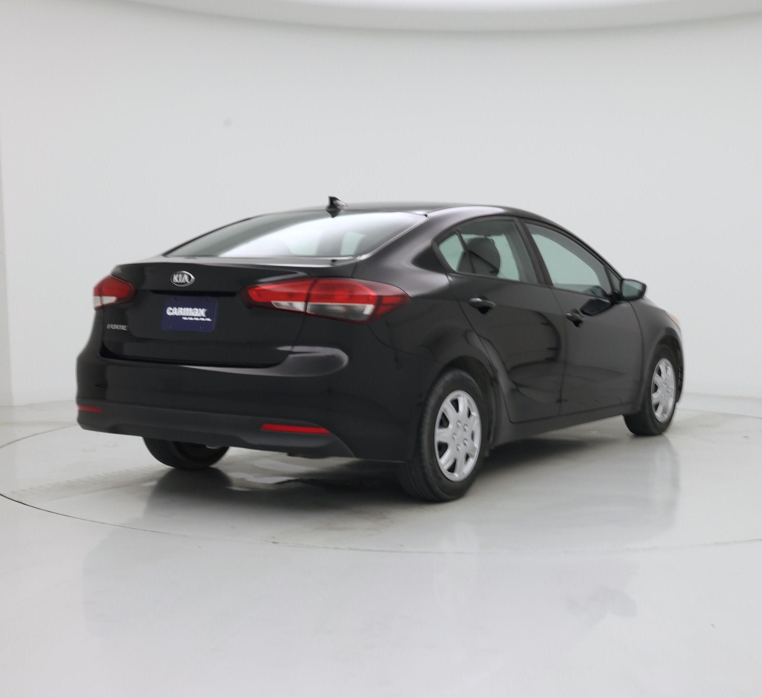 Thumbnail: 2018 Kia Forte - 8