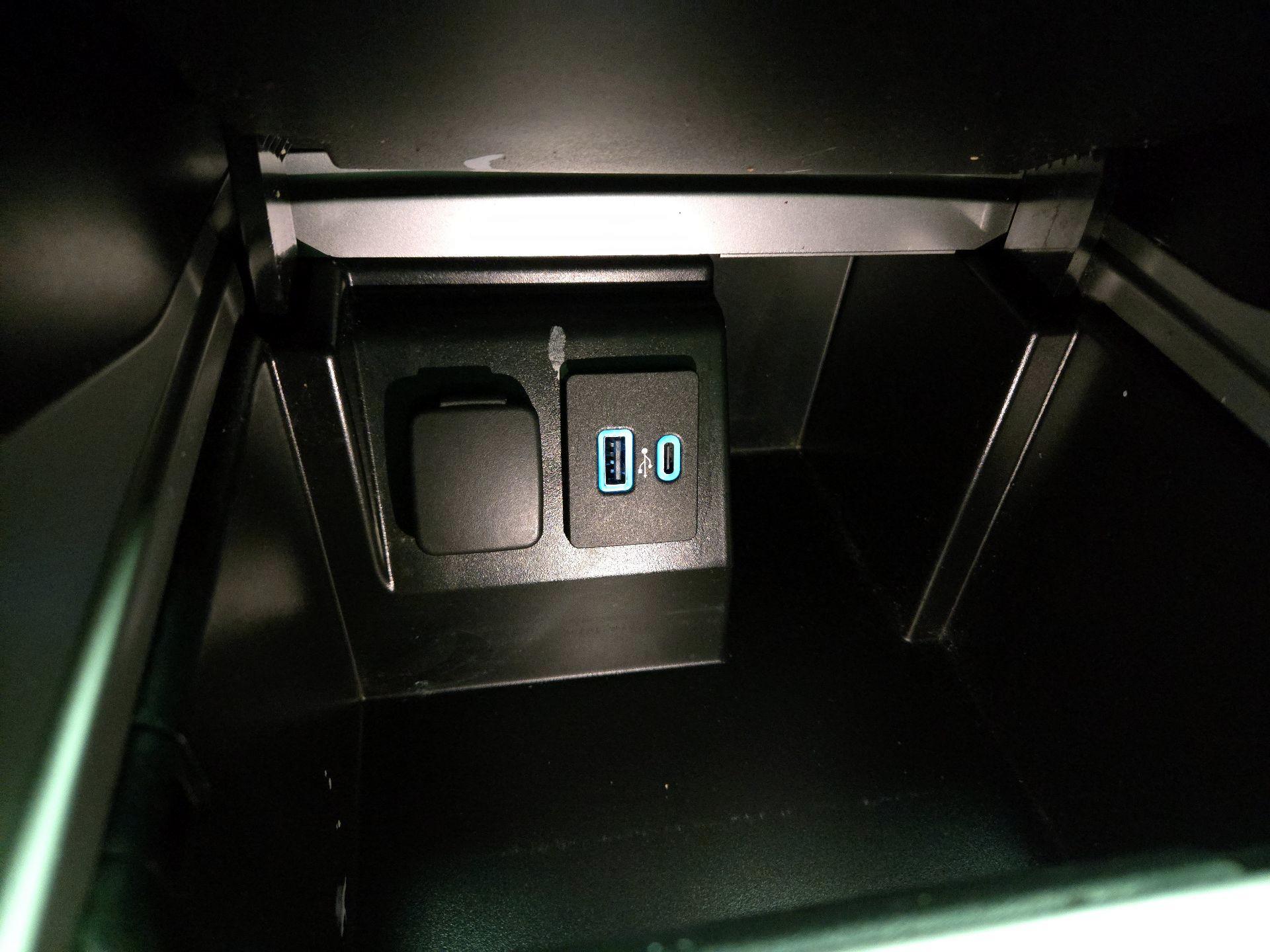 Thumbnail: 2021 Ford Explorer - 18