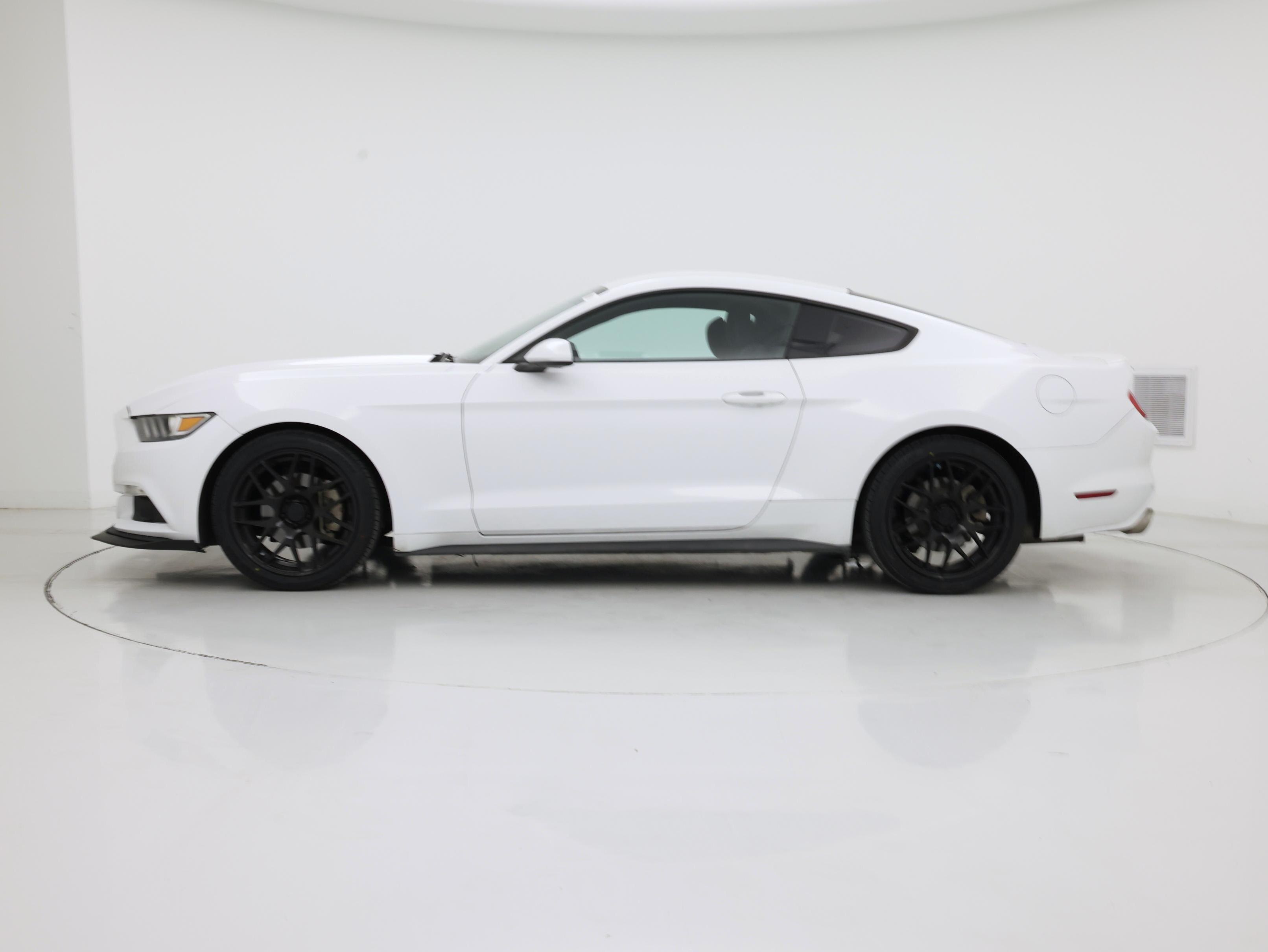 Thumbnail: 2017 Ford Mustang - 3