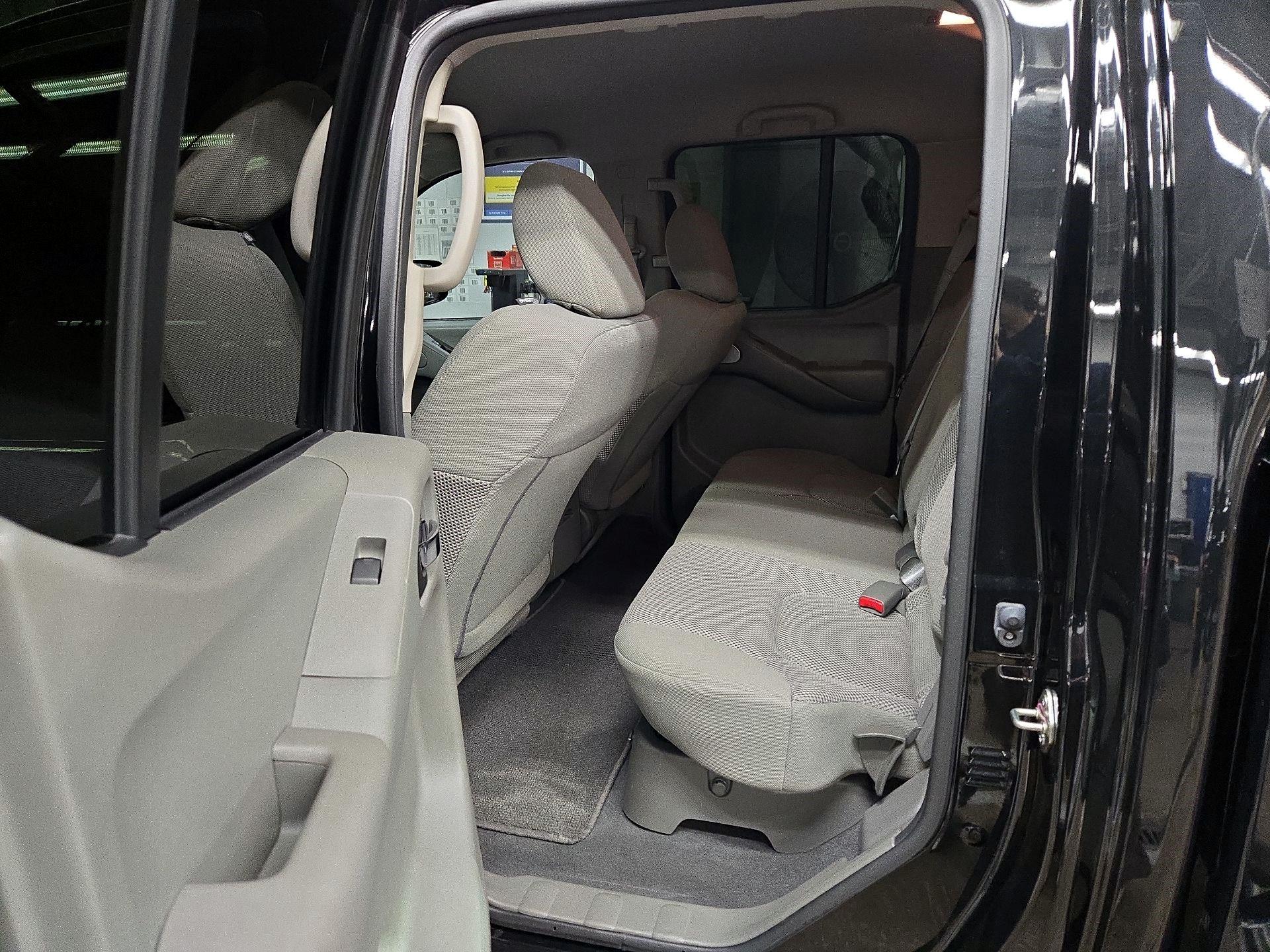 Thumbnail: 2020 Nissan Frontier - 17