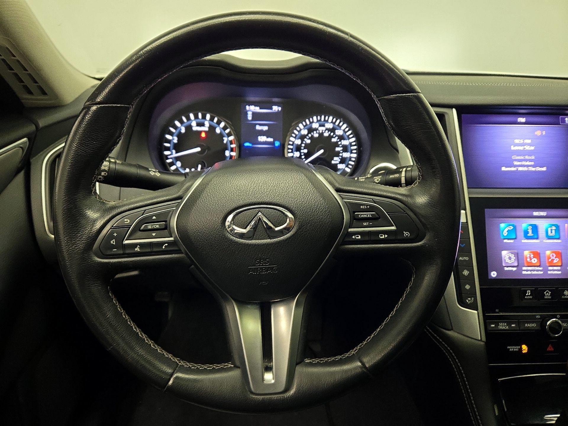 Thumbnail: 2020 INFINITI Q50 - 10